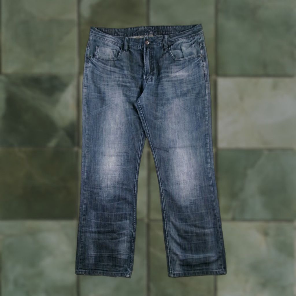 Buffalo David Bitton VINTAGE Buffalo David Bitton Jeans Men's 38x31 Denim Straight Fit Blue 90s Logo Distressed Baggy Size US 38 / EU 54 - 1 Thumbnail