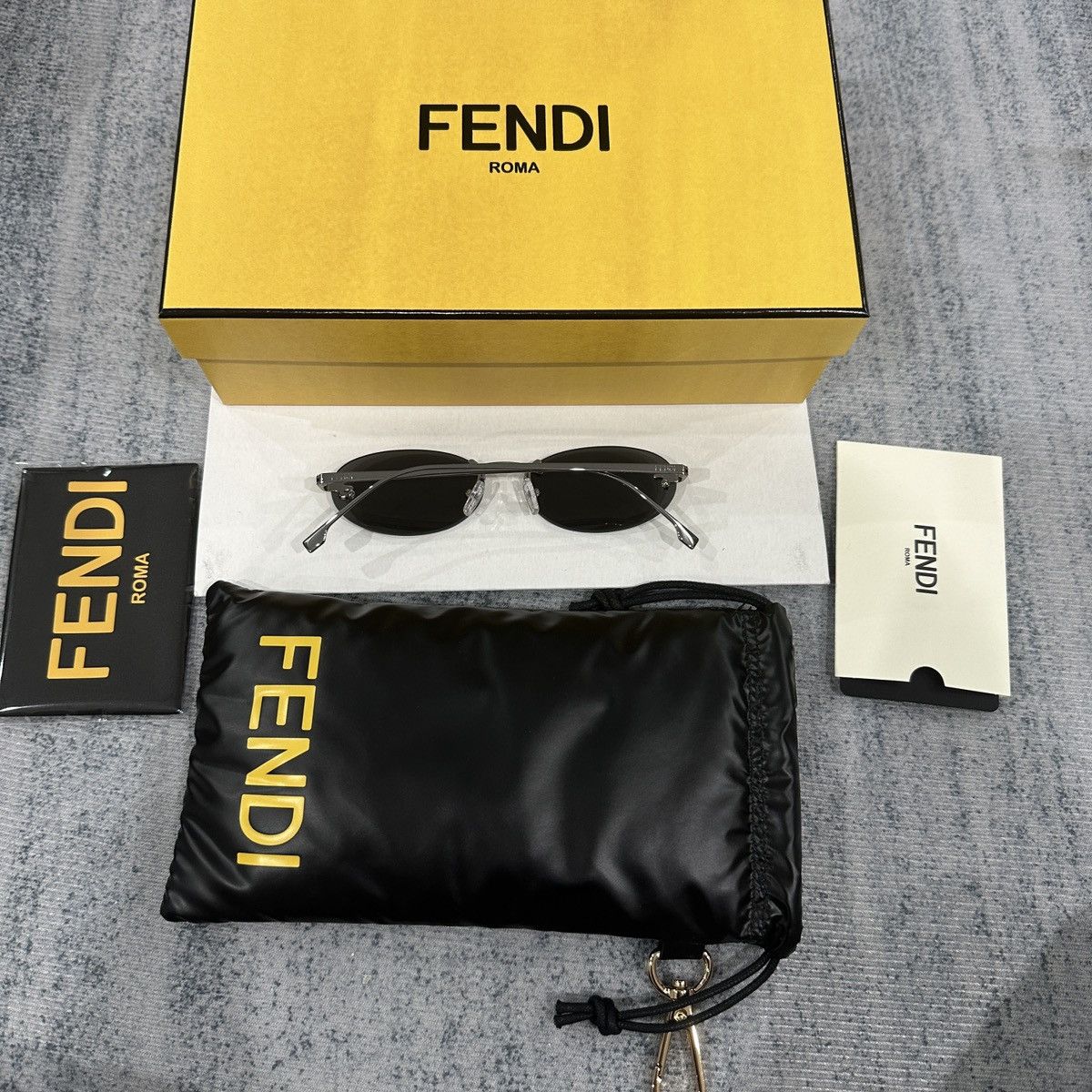 Fendi FENDI FE4075US 12A SUNGLASSES Size ONE SIZE - 3 Thumbnail