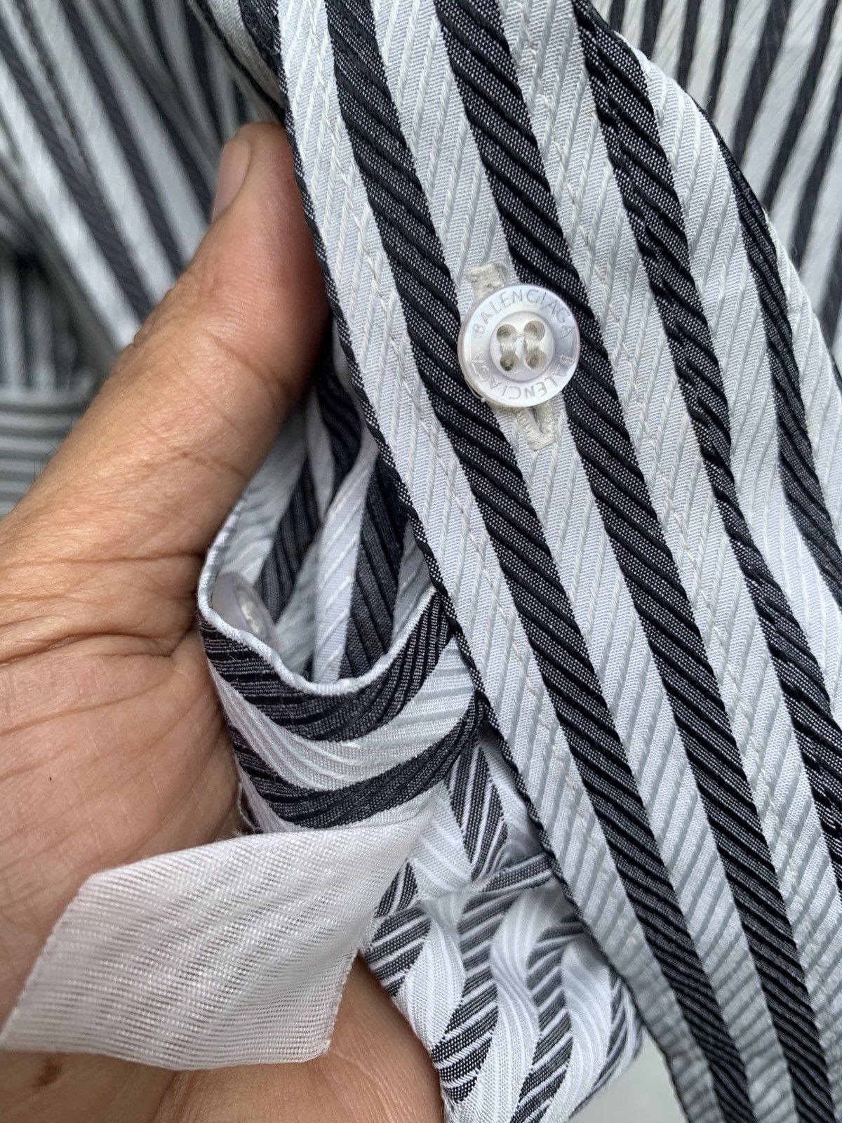Balenciaga Vintage balenciaga striped button ups shirt Size US M / EU 48-50 / 2 - 8 Thumbnail