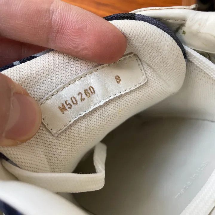 Louis Vuitton Louis Vuitton Stylish Low-Top Sneakers for Men -2508 Size US 9 / EU 42 - 3 Thumbnail