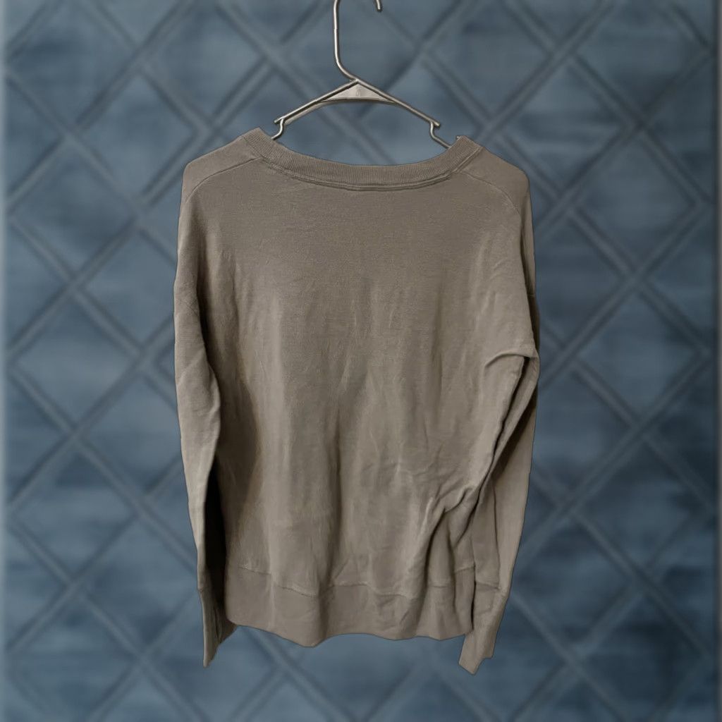 Athleta Athleta Gray Relaxed Fit Long Sleeve Top Sweatshirt XS Women Pullover Size XS / US 0-2 / IT 36-38 - 1 Thumbnail