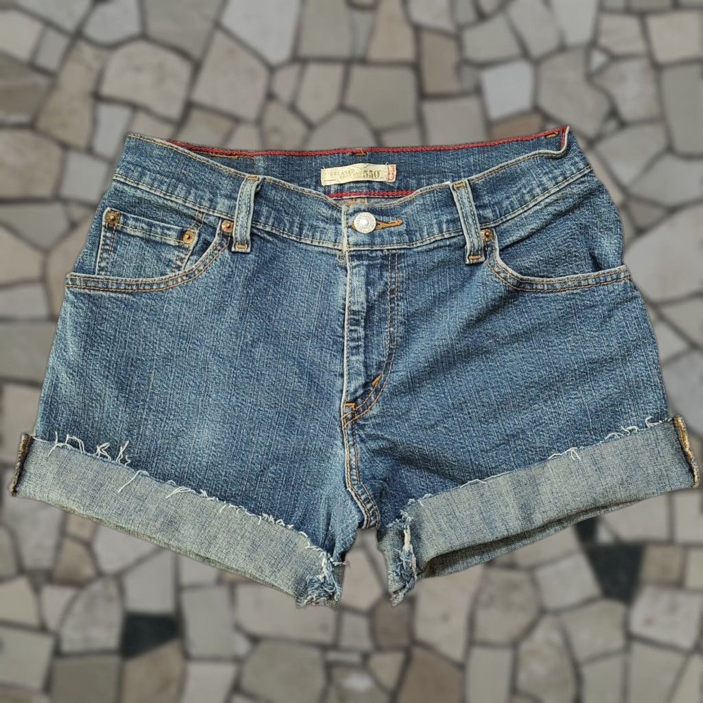 Levi's VTG Levi's 550 Denim Cut Off Shorts Womens 28 in Blue Relaxed 3.5 in Inseam 6 Fashion 90s USA Classic Jeans Size 28" / US 6 / IT 42 - 1 Thumbnail