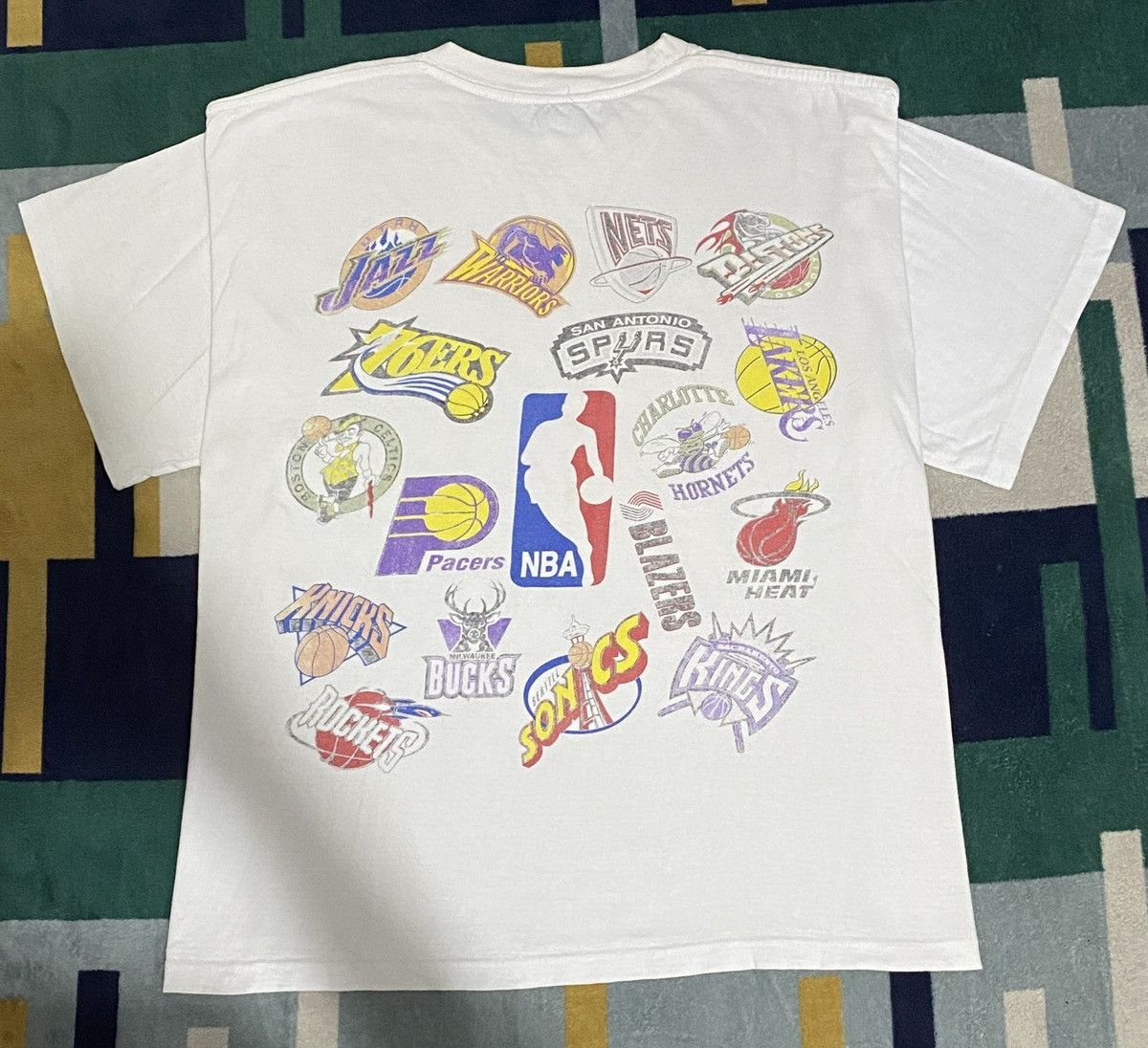 NBA Vintage NBA Multi Club T Shirt Size US XL / EU 56 / 4 - 2 Thumbnail