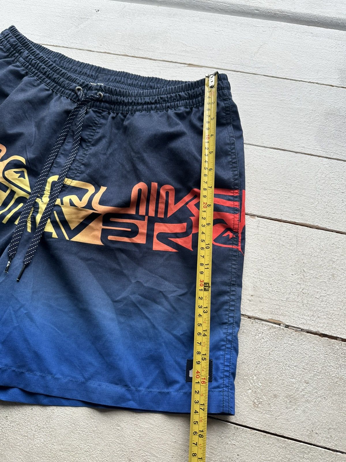 Quiksilver 🚨Vintage Quiksilver Shorts Big Logo Y2K Style 90s Surfing Size US 33 - 12 Thumbnail