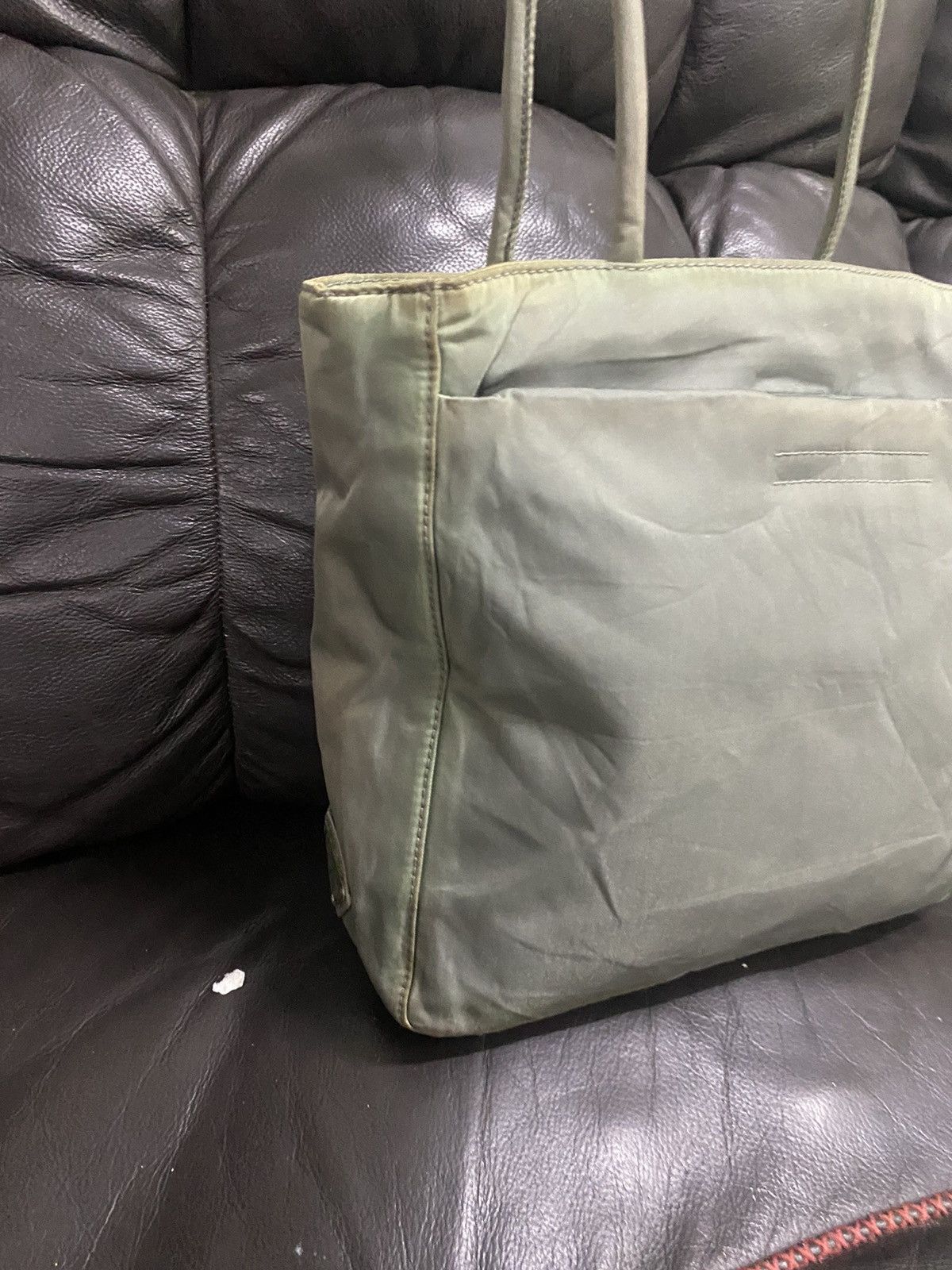Prada Authentic Prada Tessuto Nyalon Tote Shoulder Bag FADED Size ONE SIZE - 3 Thumbnail