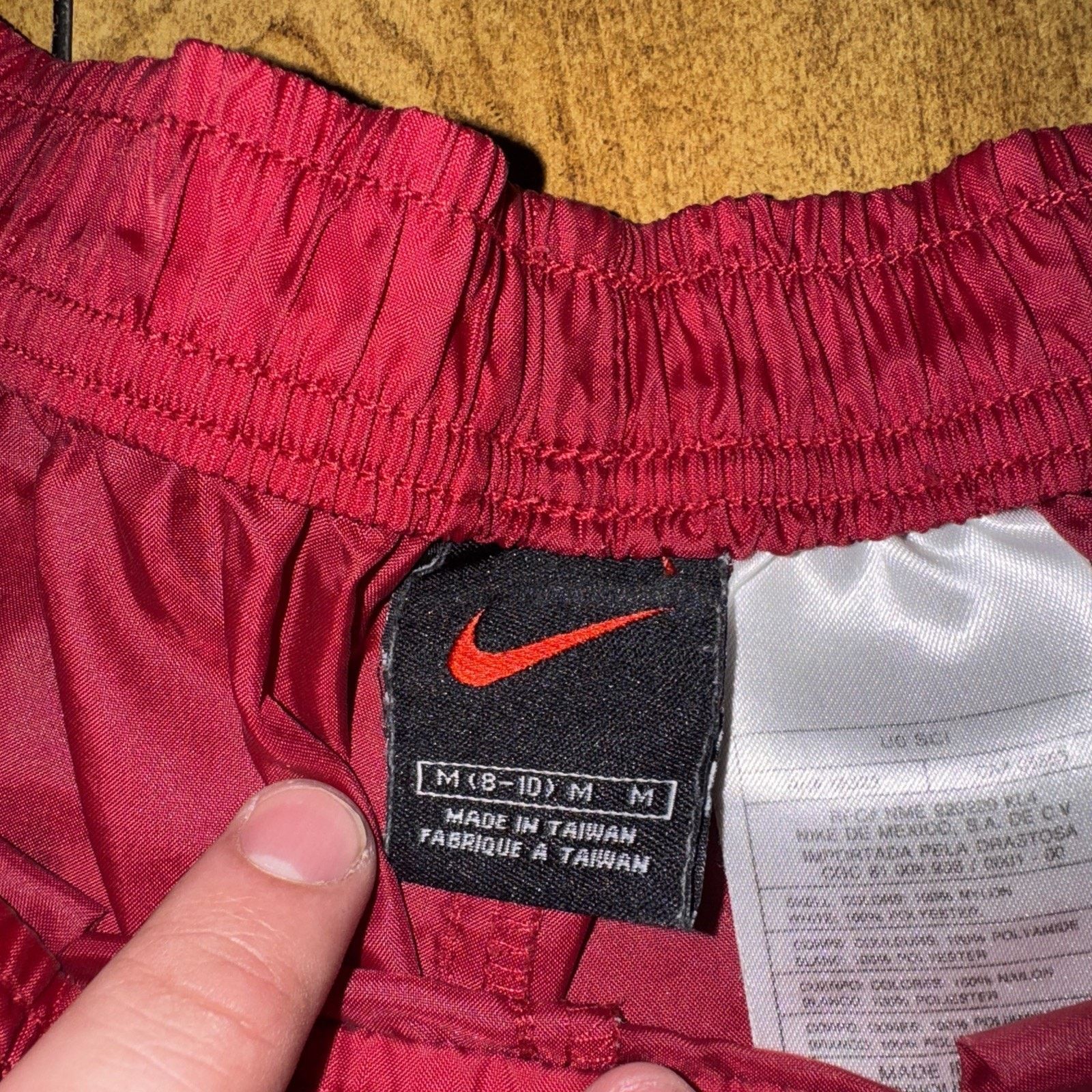 Nike Vintage Youth Nike Shirts Medium Red Nylon 28x4 Size US M / EU 48-50 / 2 - 4 Thumbnail