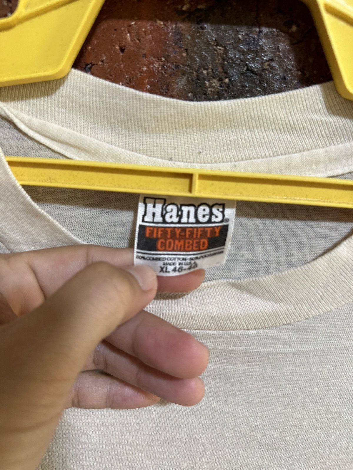 Hanes Vintage 80s Taliesin Faded Tee Size US L / EU 52-54 / 3 - 4 Thumbnail