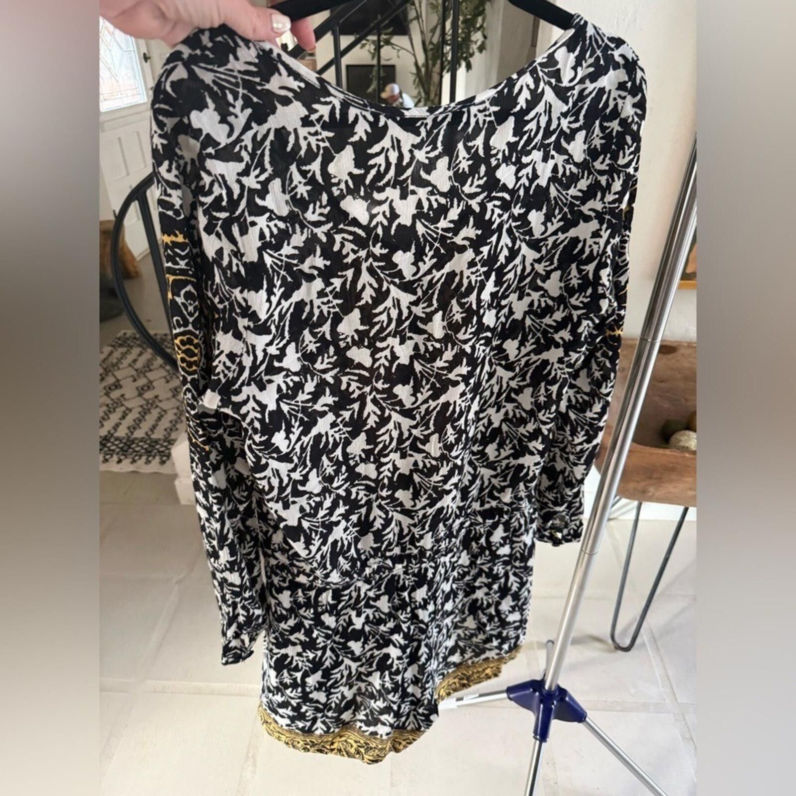 Free People Free People XS Black Gold Trim Romper Boho Long Sleeve Size 26" / US 2 / IT 38 - 8 Thumbnail