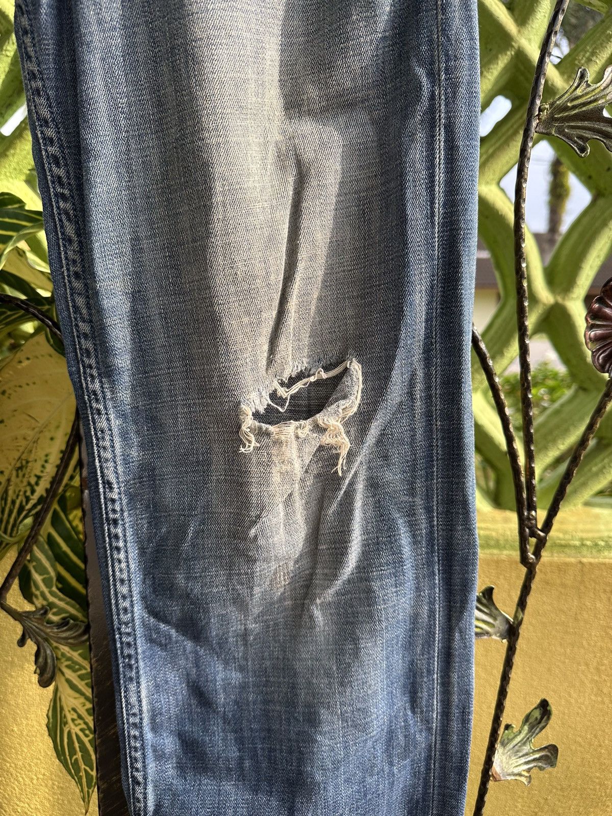 Diesel Diesel Italy Distress Jeans . Size US 32 / EU 48 - 3 Thumbnail
