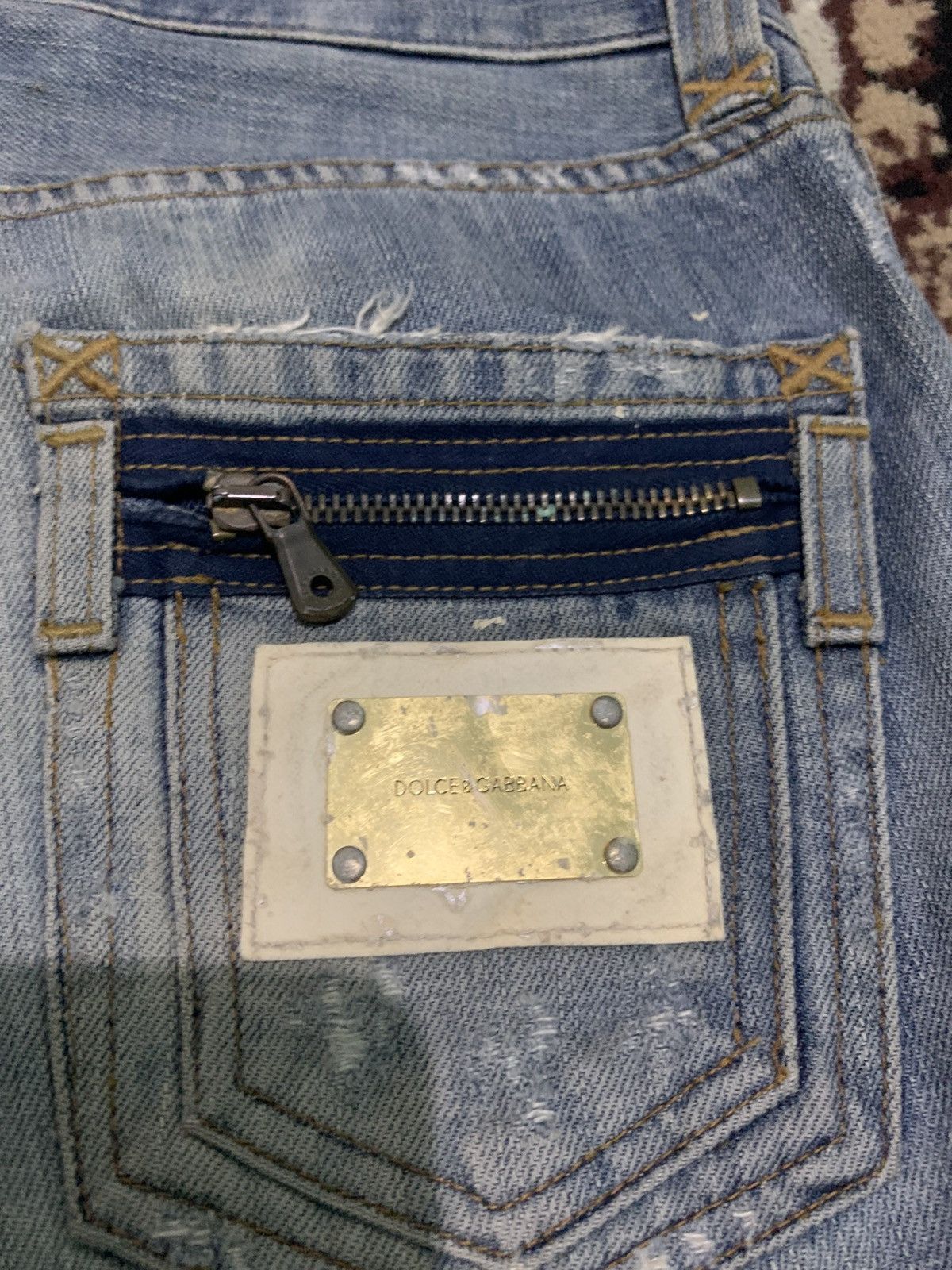Dolce & Gabbana Dolce & Gabbana Distressed Denim Emblem Size US 34 / EU 50 - 6 Thumbnail