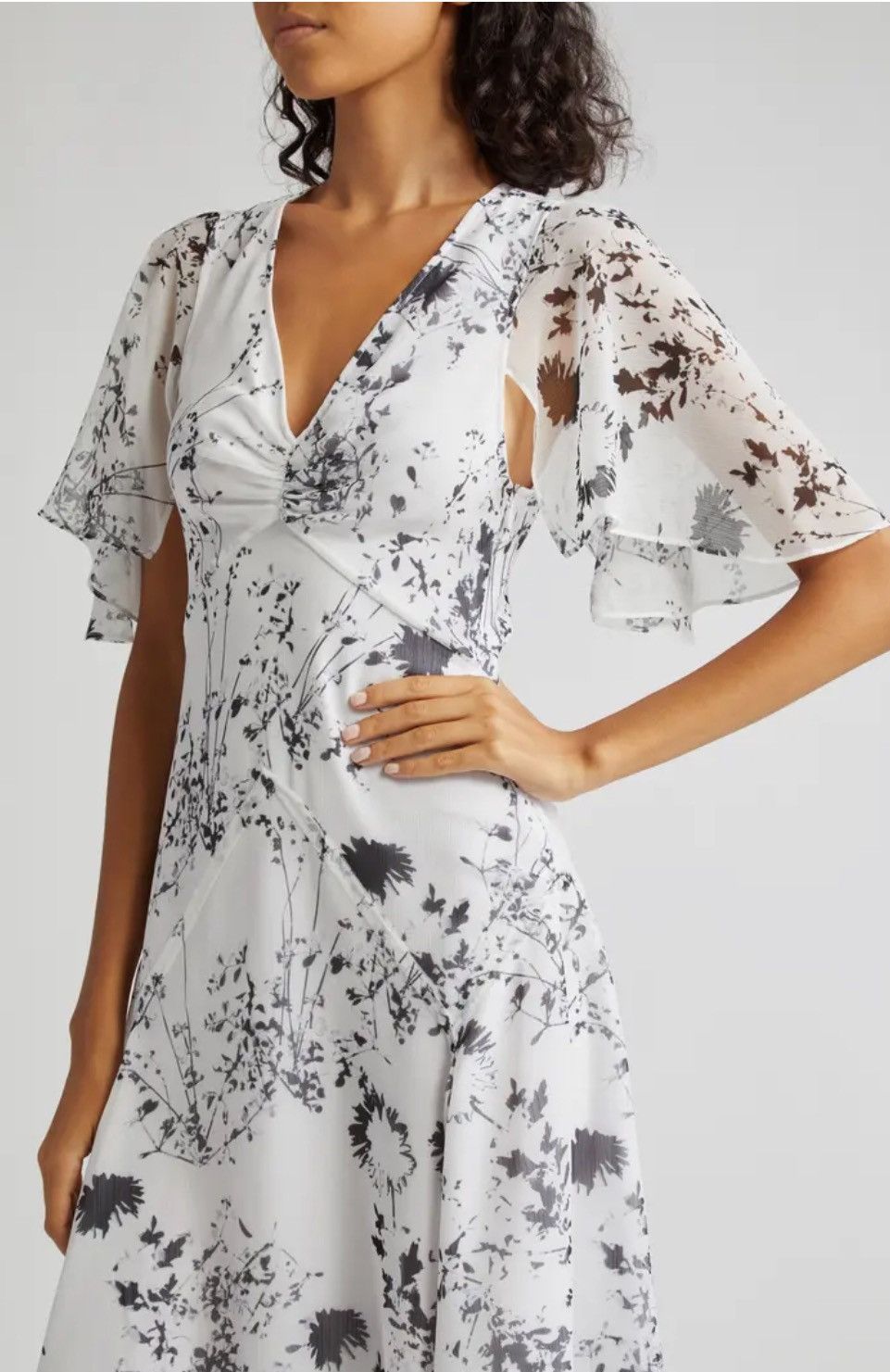 Victoria Beckham Victoria Beckham Floaty Floral Print Godet Midi Dress size 0 Size XS / US 0-2 / IT 36-38 - 6 Thumbnail