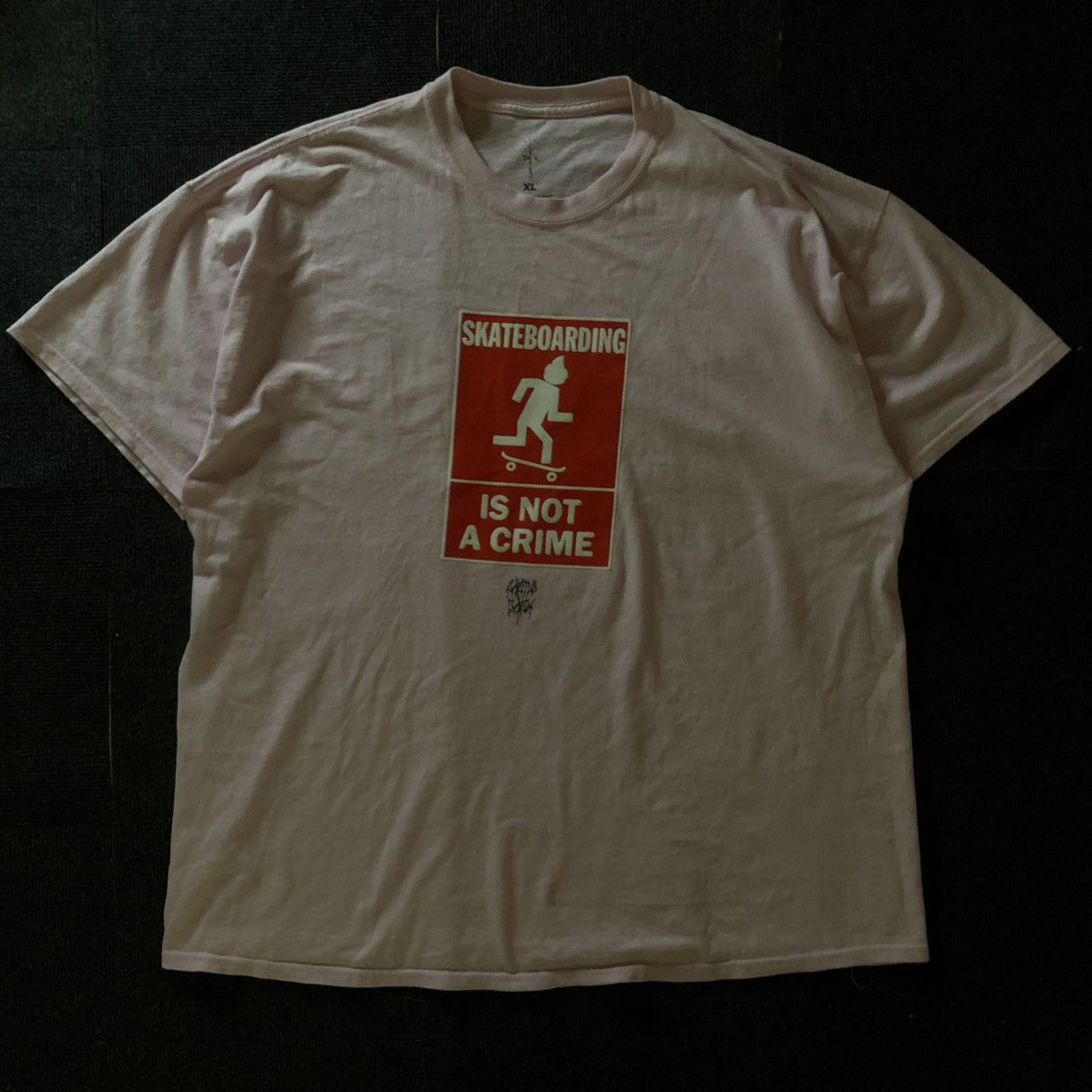 Other Cactus Jack "Skateboarding Is Not A Crime" Size US XL / EU 56 / 4 - 1 Thumbnail