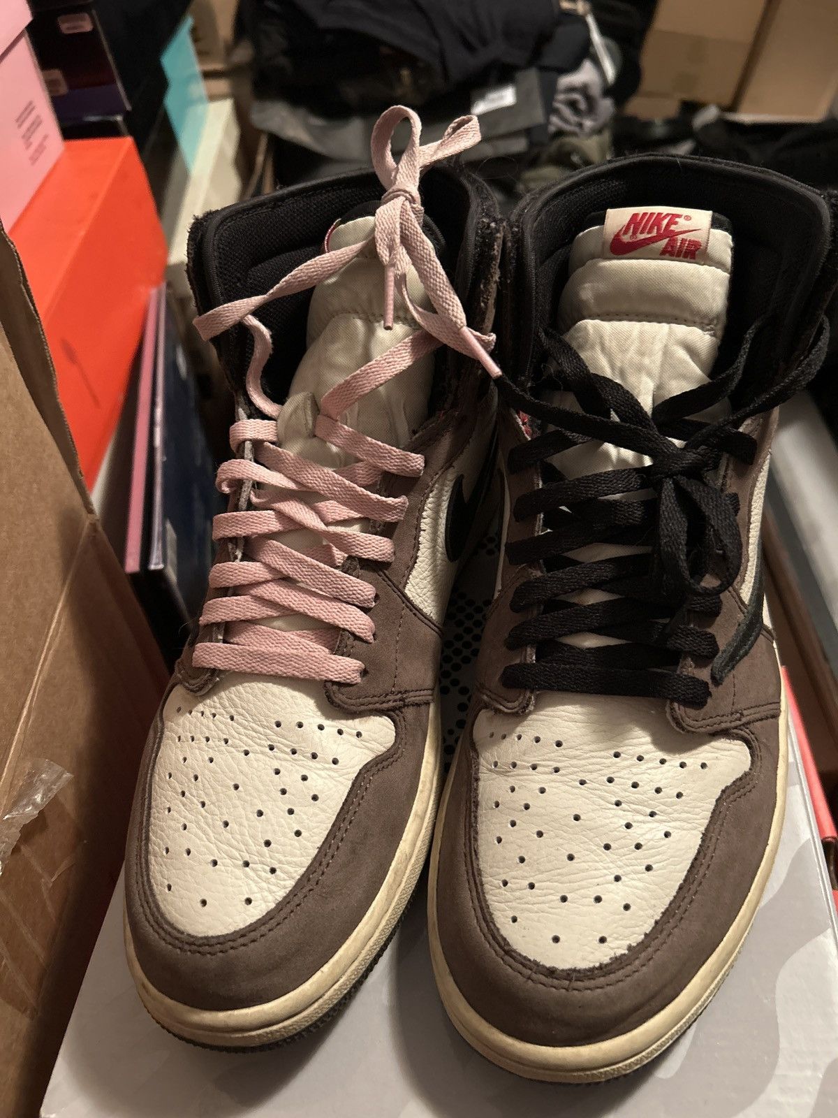 Jordan Brand Travis Scott Jordan 1 High “Mocha” Size US 12 / EU 45 - 6 Thumbnail