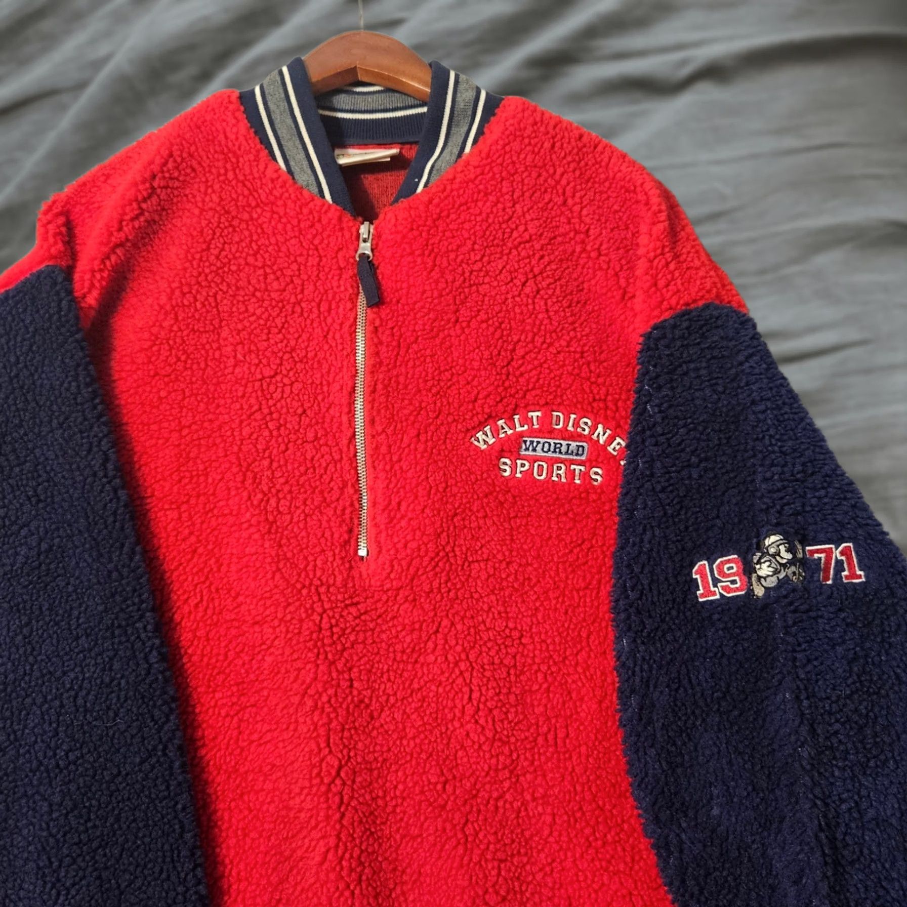 Disney VINTAGE Disney Mickey Mouse Walt Disney World Sports Sherpa Fleece Pullover Men XL Blue Size US XL / EU 56 / 4 - 1 Thumbnail