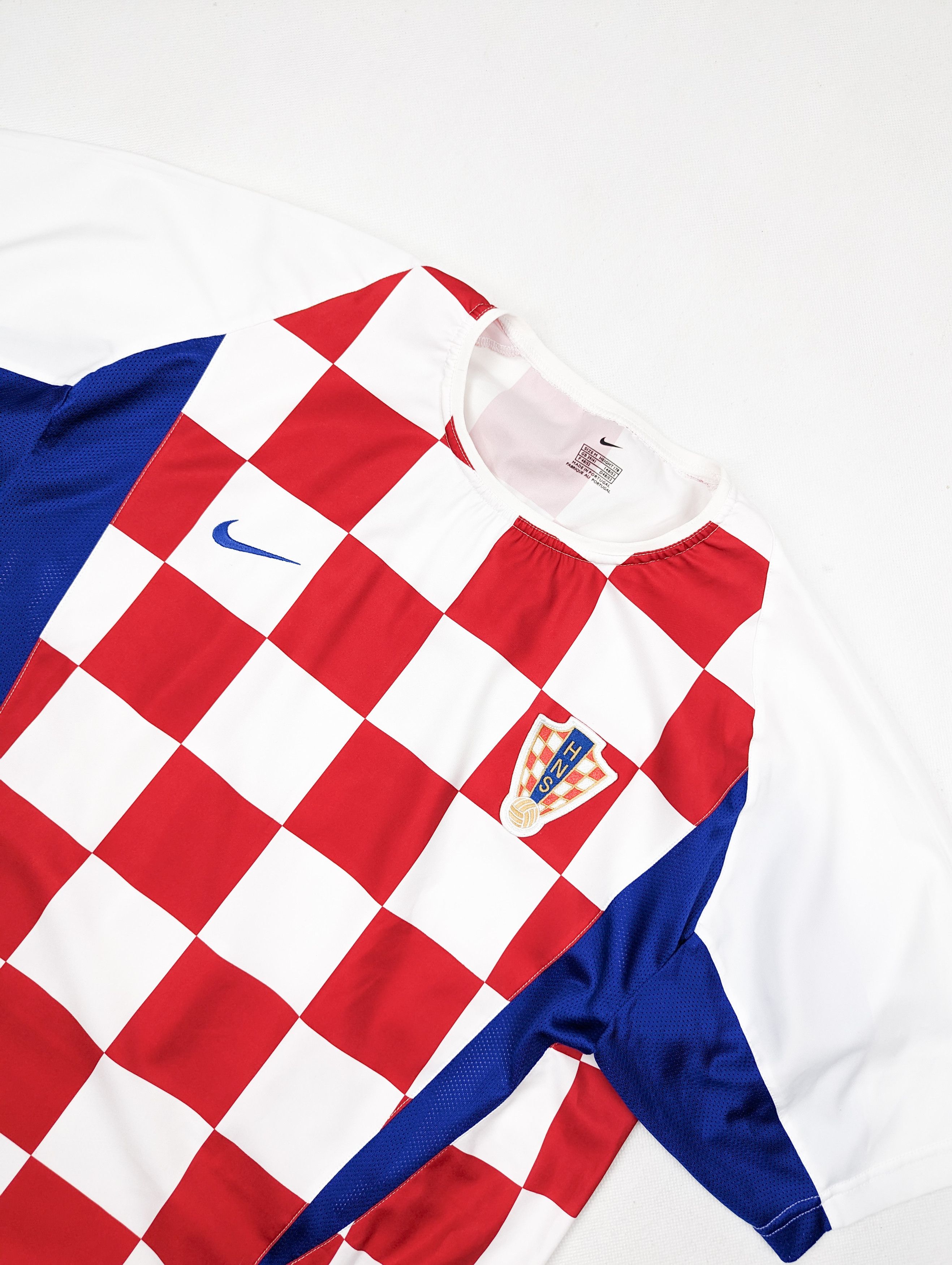 Other Croatia soccer jersey M Size US M / EU 48-50 / 2 - 2 Thumbnail