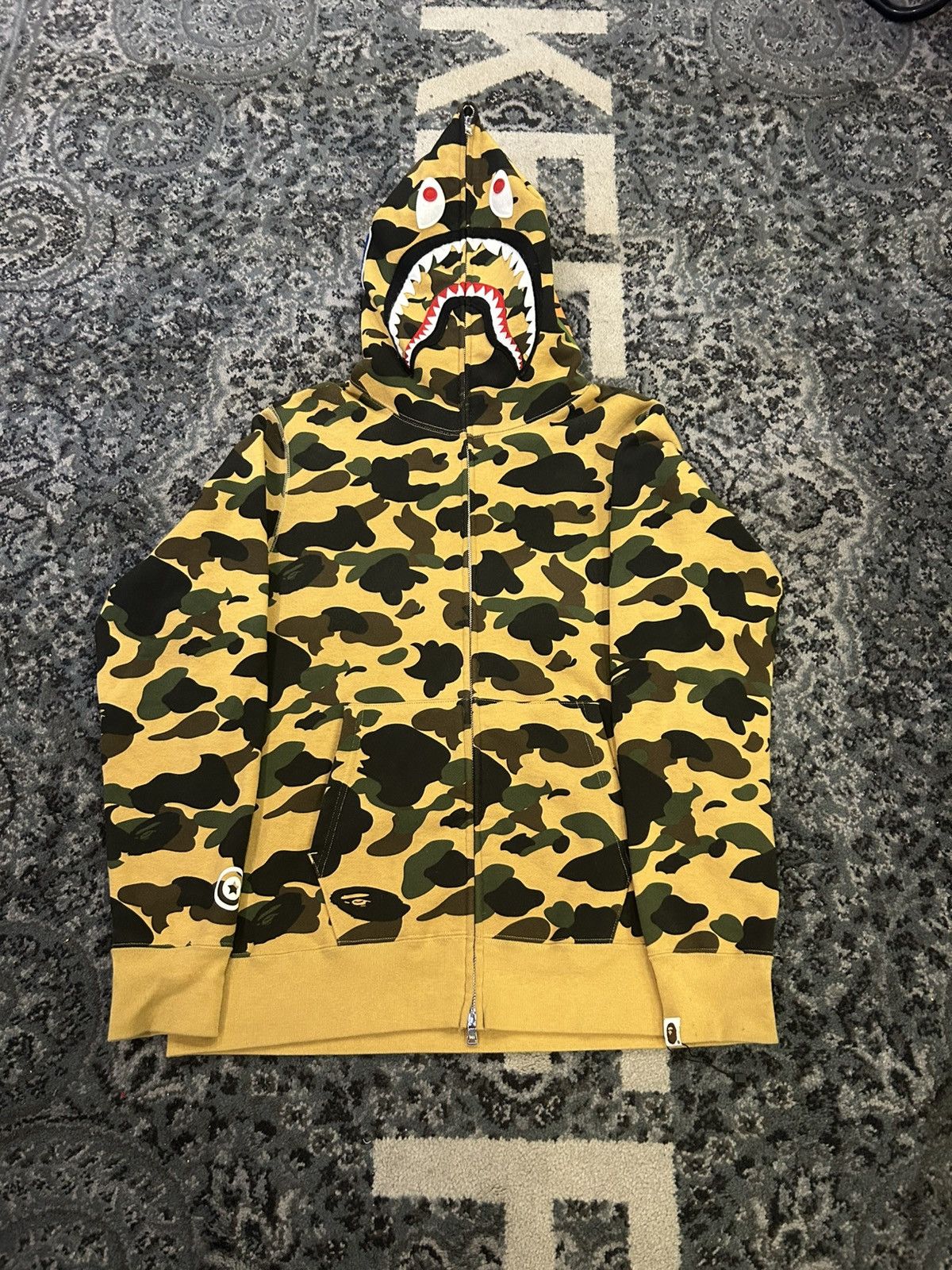 Bape Bape 1st Camo Shark Full Zip Hoodie Size US L / EU 52-54 / 3 - 1 Thumbnail