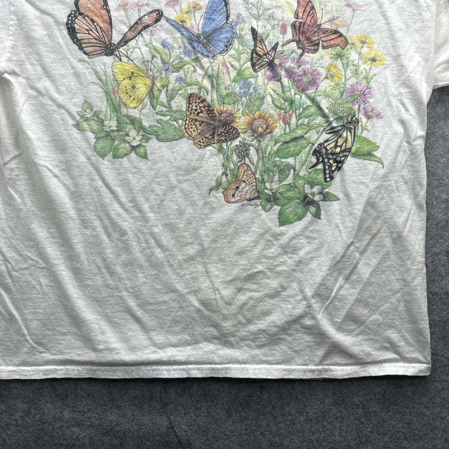 Gildan VINTAGE Callaway Gardens Butterfly Shirt Mens XL White Graphic Double Sided Nature Tee Size US XL / EU 56 / 4 - 4 Thumbnail