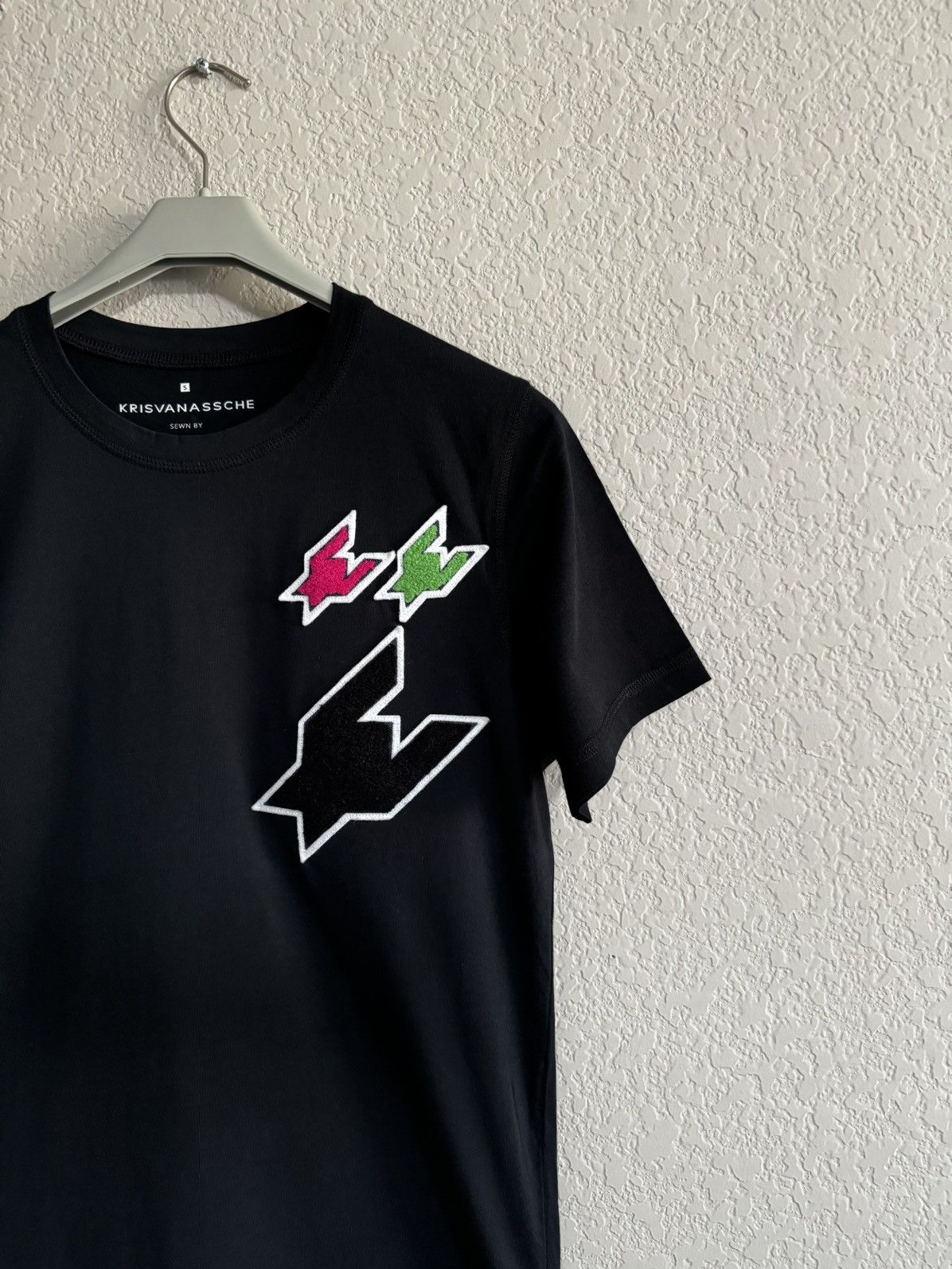 Kris Van Assche Krisvanassche Black Tee w/ Sewn Appliqué Pieces Size S / US 4 / IT 40 - 2 Thumbnail