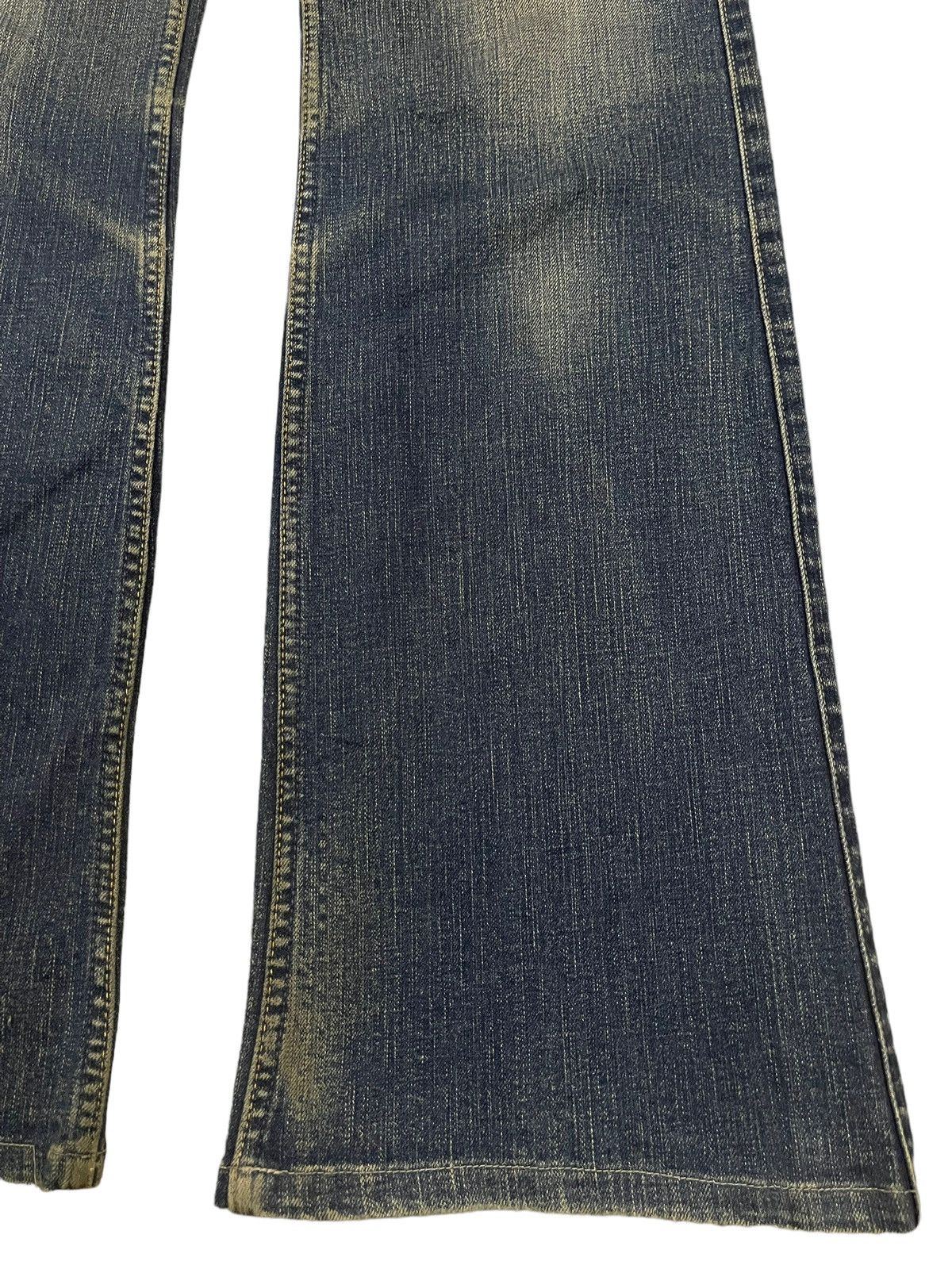 Uniqlo Vintage Japanese Uniqlo Blue Wash Style Flare Jeans Size US 29 - 6 Thumbnail