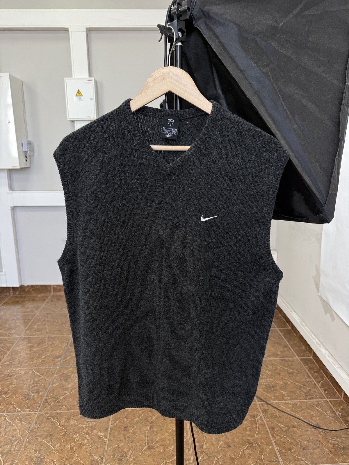 Nike × Tiger Woods 🇺🇸 Vintage 90s Nike Golf Wool Vest Swoosh Small Logo Y2K Rare Size US L / EU 52-54 / 3 - 1 Thumbnail