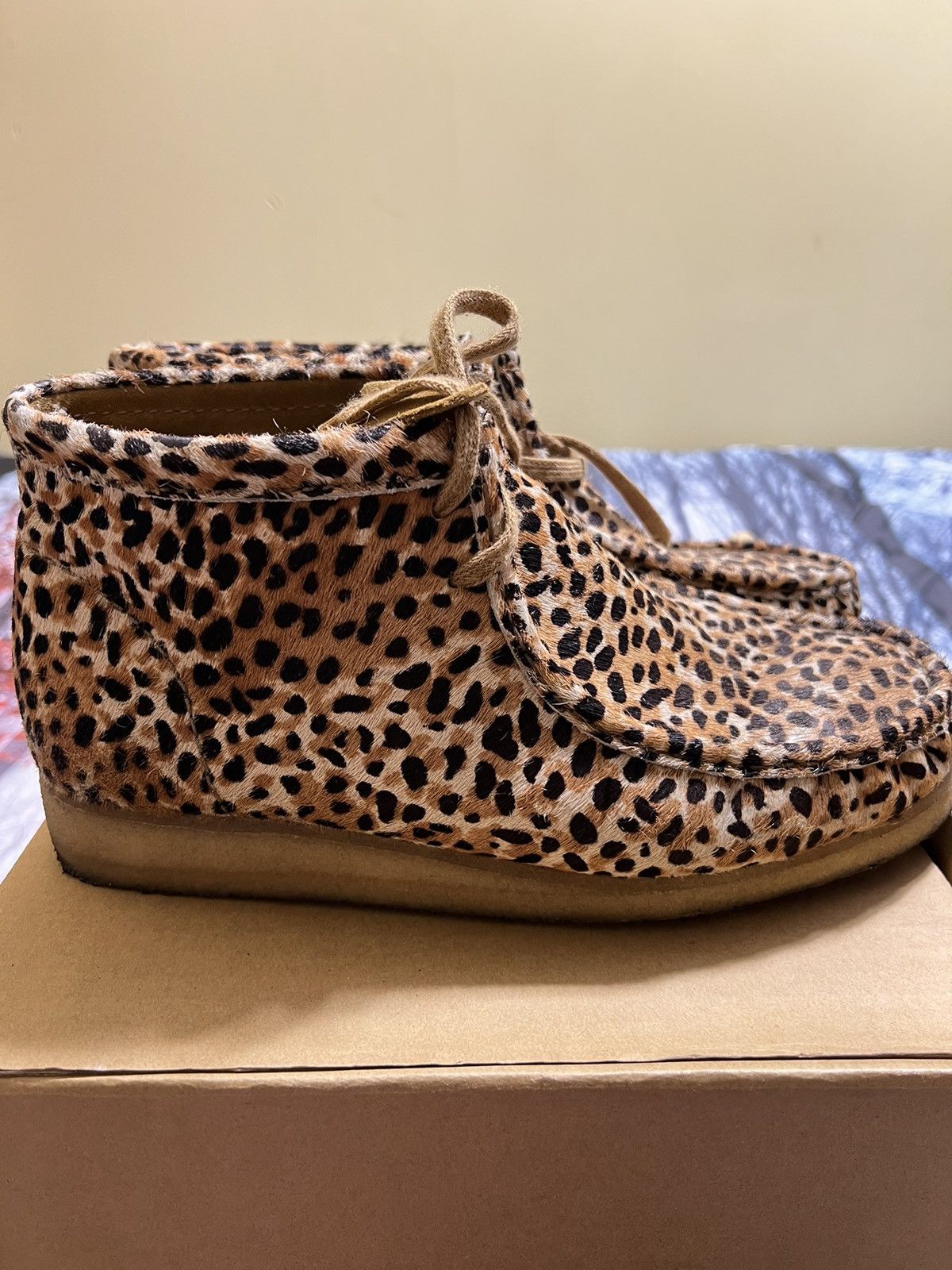 image of Clarks Wallabee Leopard Print 10 Shoes, Men's