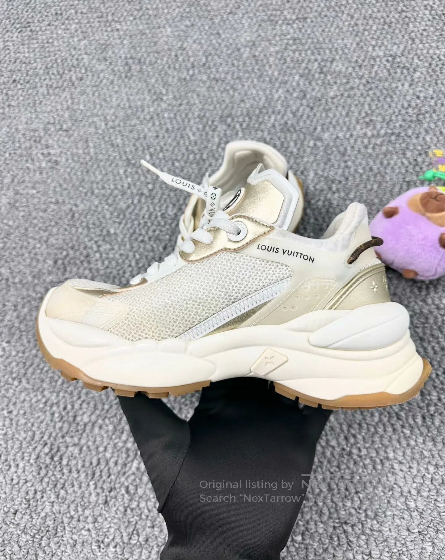Louis Vuitton Louis Vuitton White and Gold RUN Casual Sports Shoes| Size US 4.5 / IT 34.5 - 3 Thumbnail