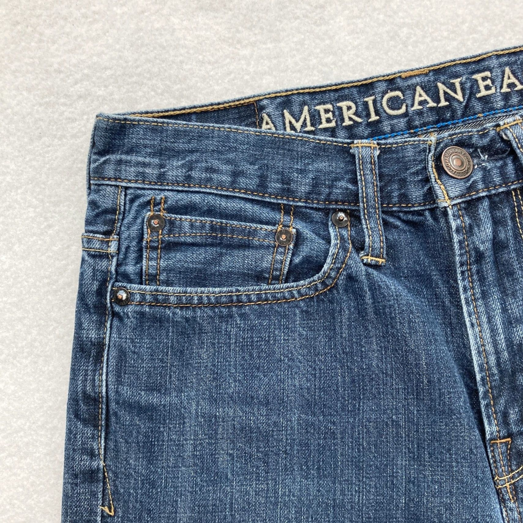Vintage VINTAGE American Eagle Jeans Mens 28x30 Blue Relaxed Fit Denim Straight Leg Medium Wash Mens Jeans Size US 28 / EU 44 - 4 Thumbnail