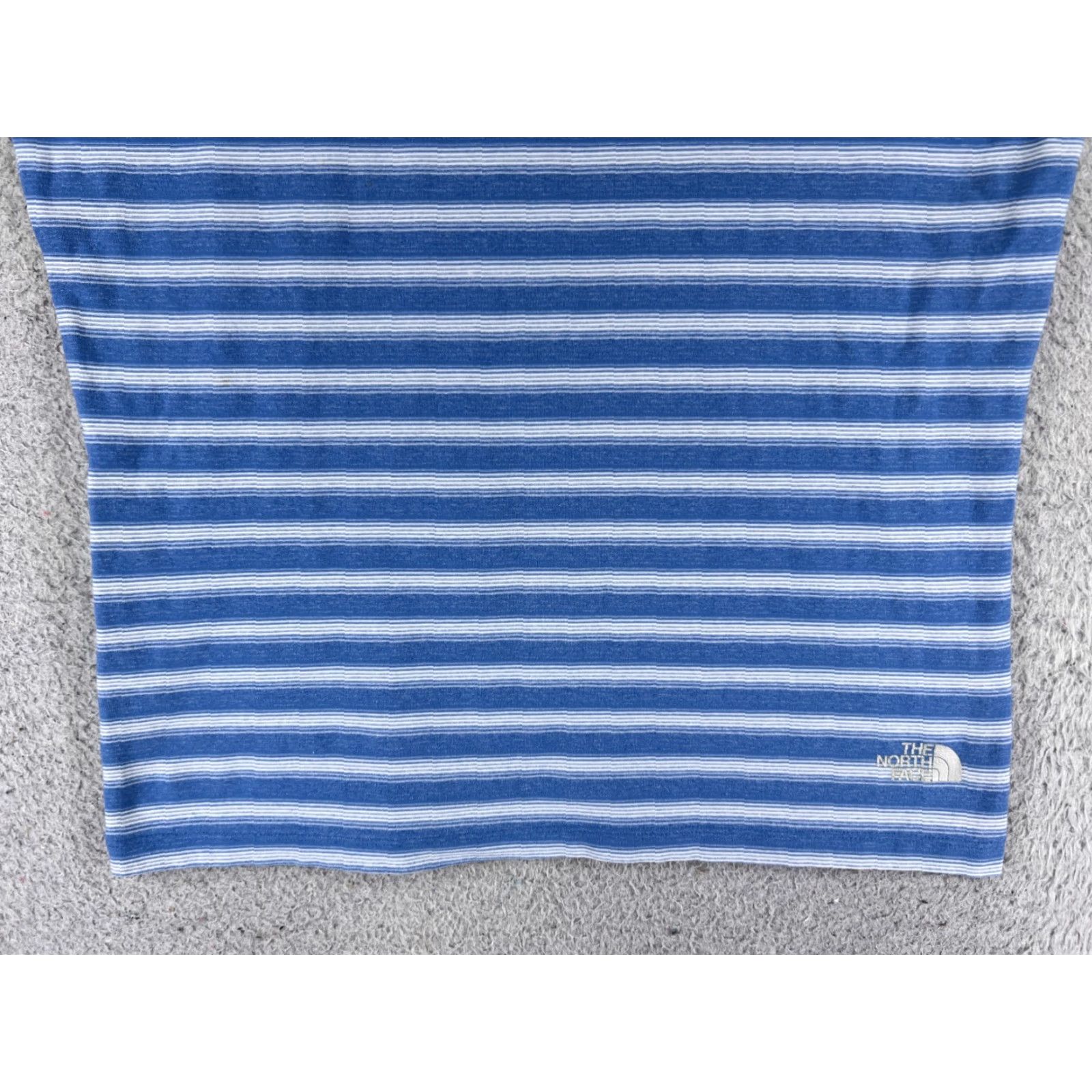 The North Face VINTAGE The North Face Shirt Women M Blue Short Sleeve Vaporwick Nylon Blend Size M / US 6-8 / IT 42-44 - 5 Thumbnail