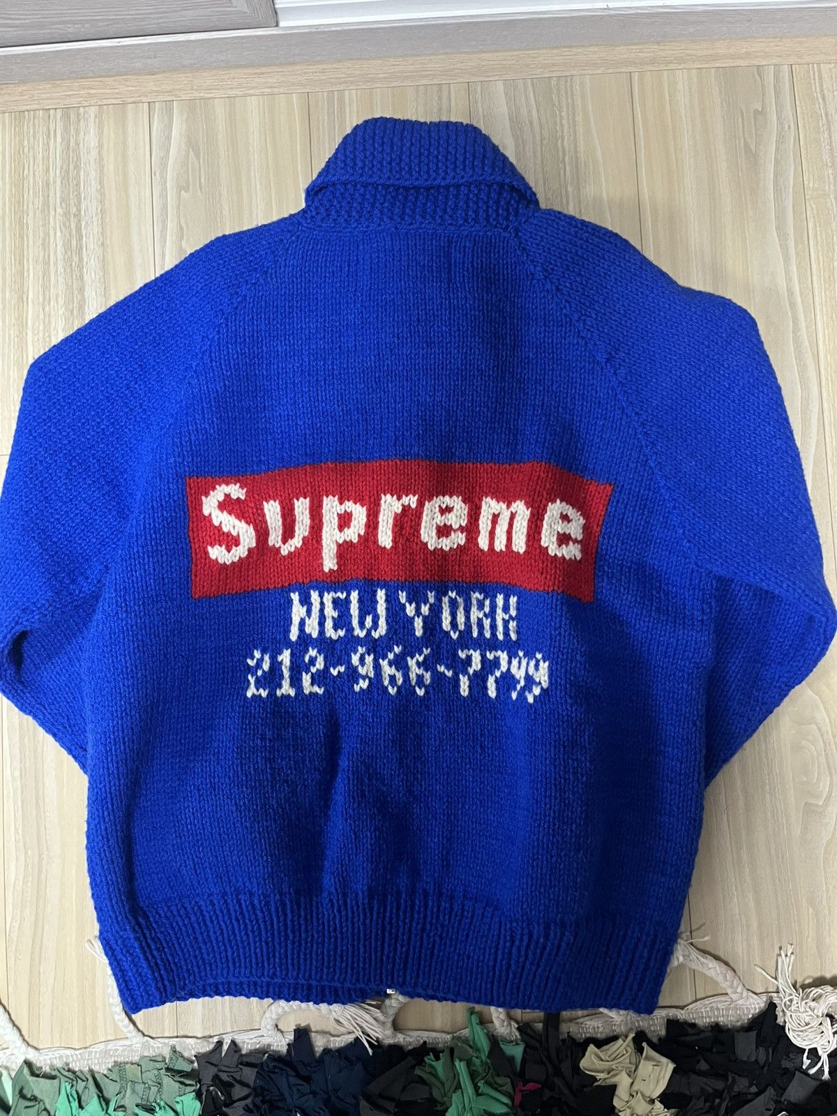 Supreme supreme box logo cowichan Size US S / EU 44-46 / 1 - 1 Thumbnail