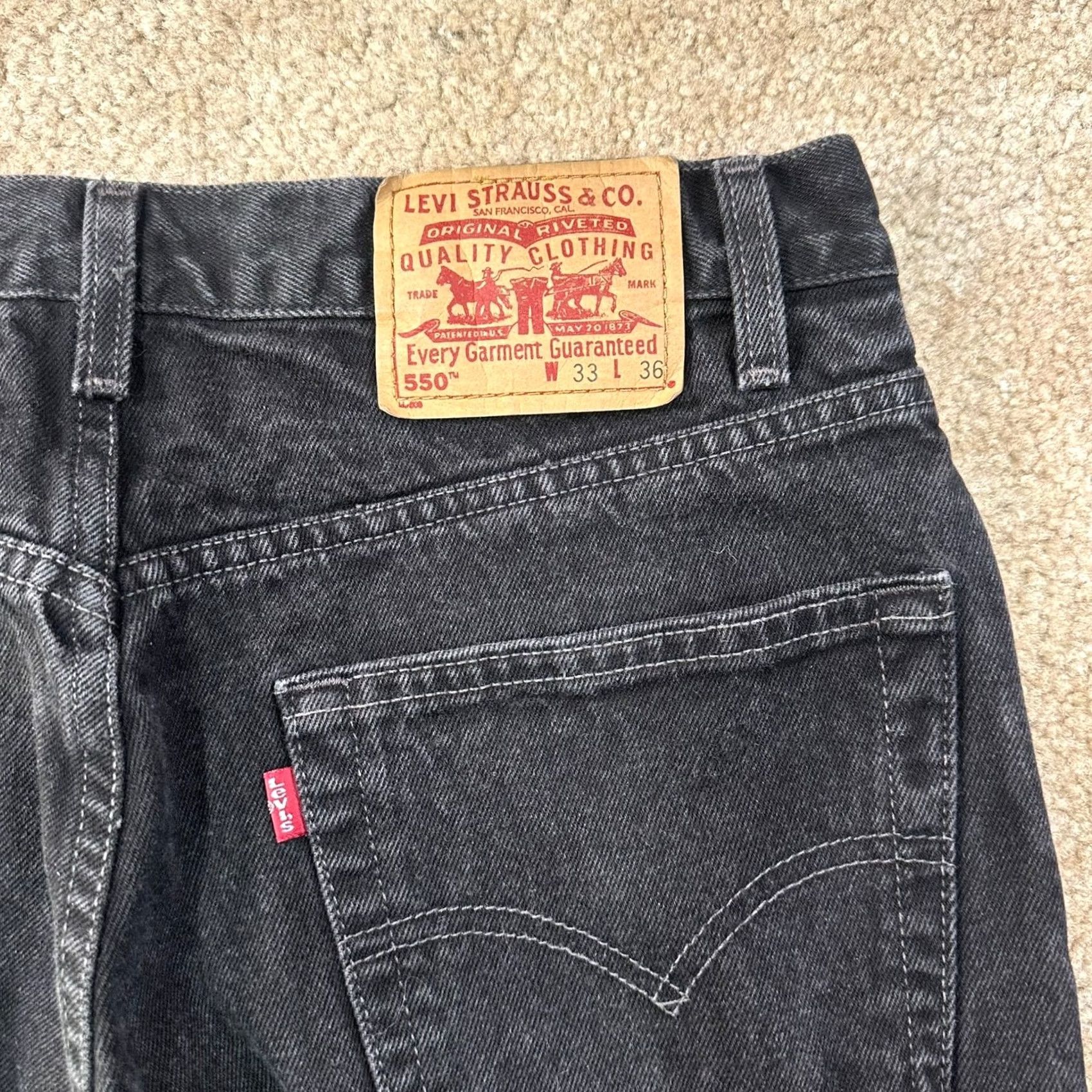 Levi's VINTAGE Levi's 550 Jeans Men 33x36 Black Denim Relaxed 90s Grunge Y2K Denim Jeans Mens Black Size US 33 - 6 Thumbnail