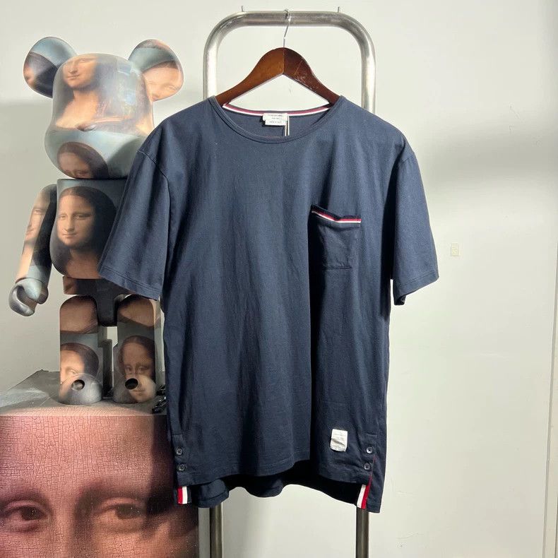 Thom Browne Thom Browne Trousled pocketed short sleeves Size US XXL / EU 58 / 5 - 1 Thumbnail