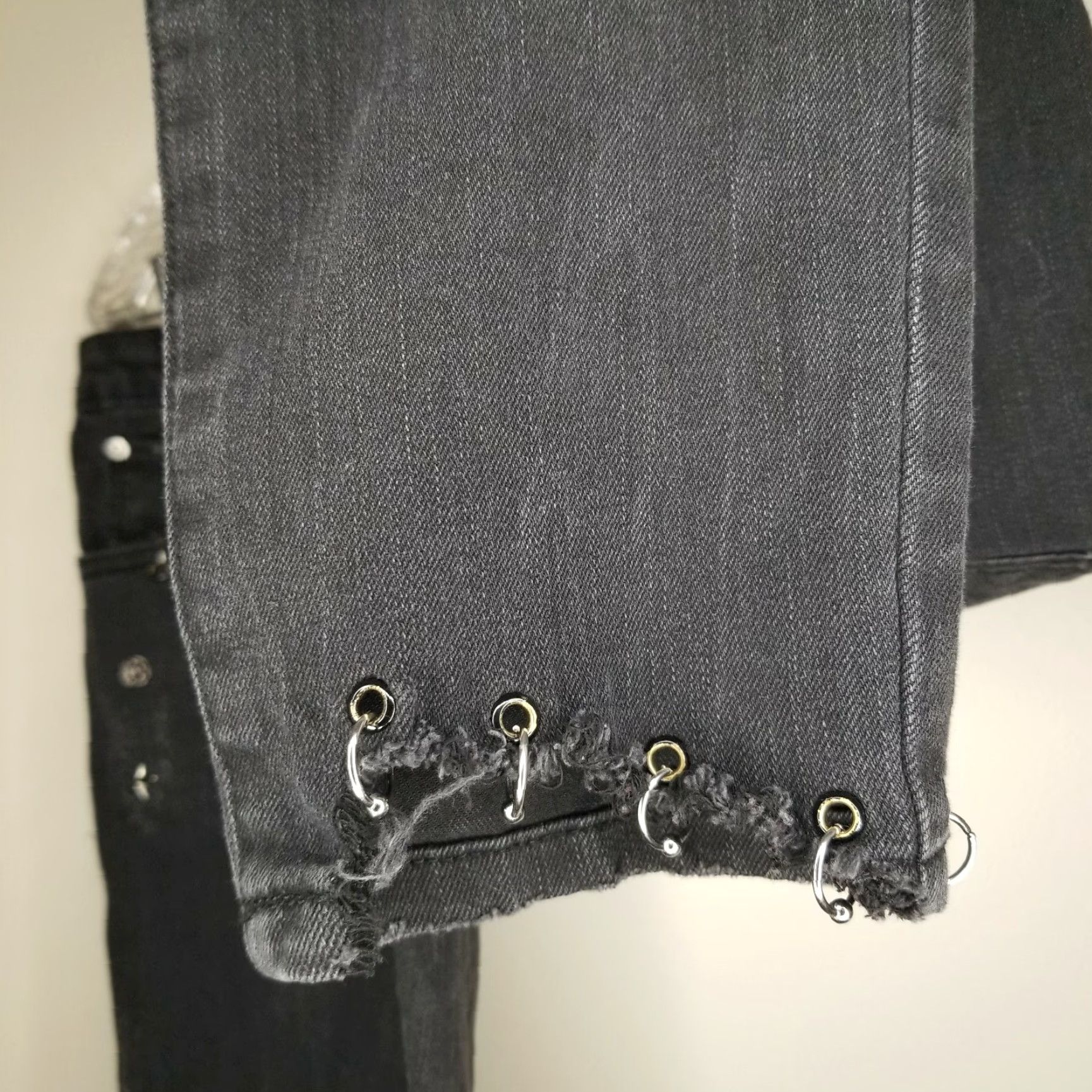 Almost Famous Almost Famous Jeans Women Black Mid Rise Straight Size 11 Stars Flowers Rings Womens Size 32" / US 10 / IT 46 - 3 Thumbnail