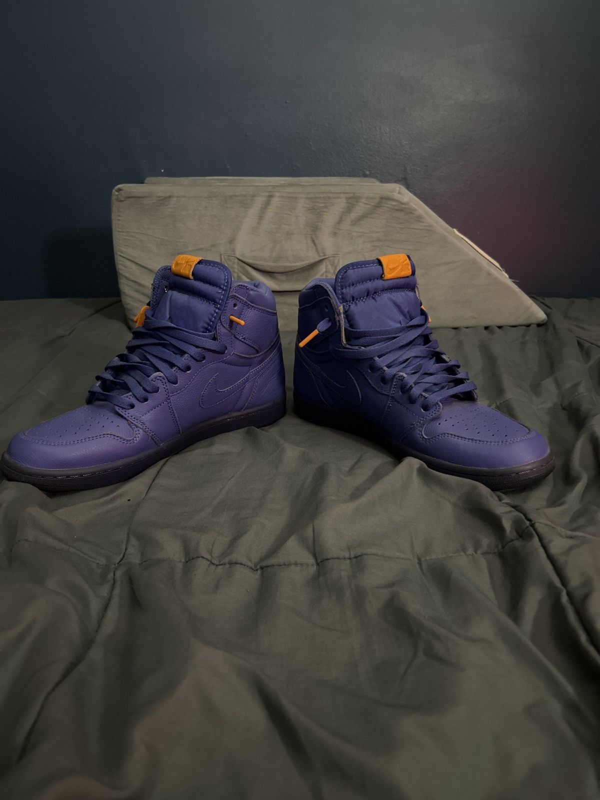 Jordan Brand × Nike Gatorade Rush Violet Air Jordan 1’s Size US 11 / EU 44 - 5 Thumbnail