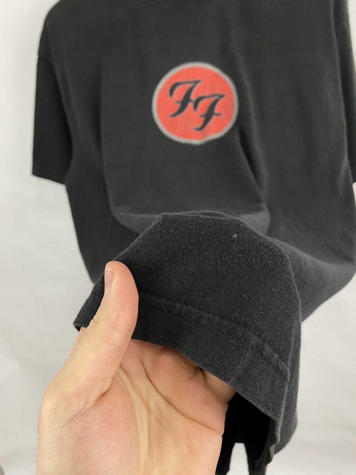 Fruit Of The Loom Vintage 2000 Foo Fighters Tour T-shirt Rare Retro Hype Y2K Size US M / EU 48-50 / 2 - 7 Thumbnail
