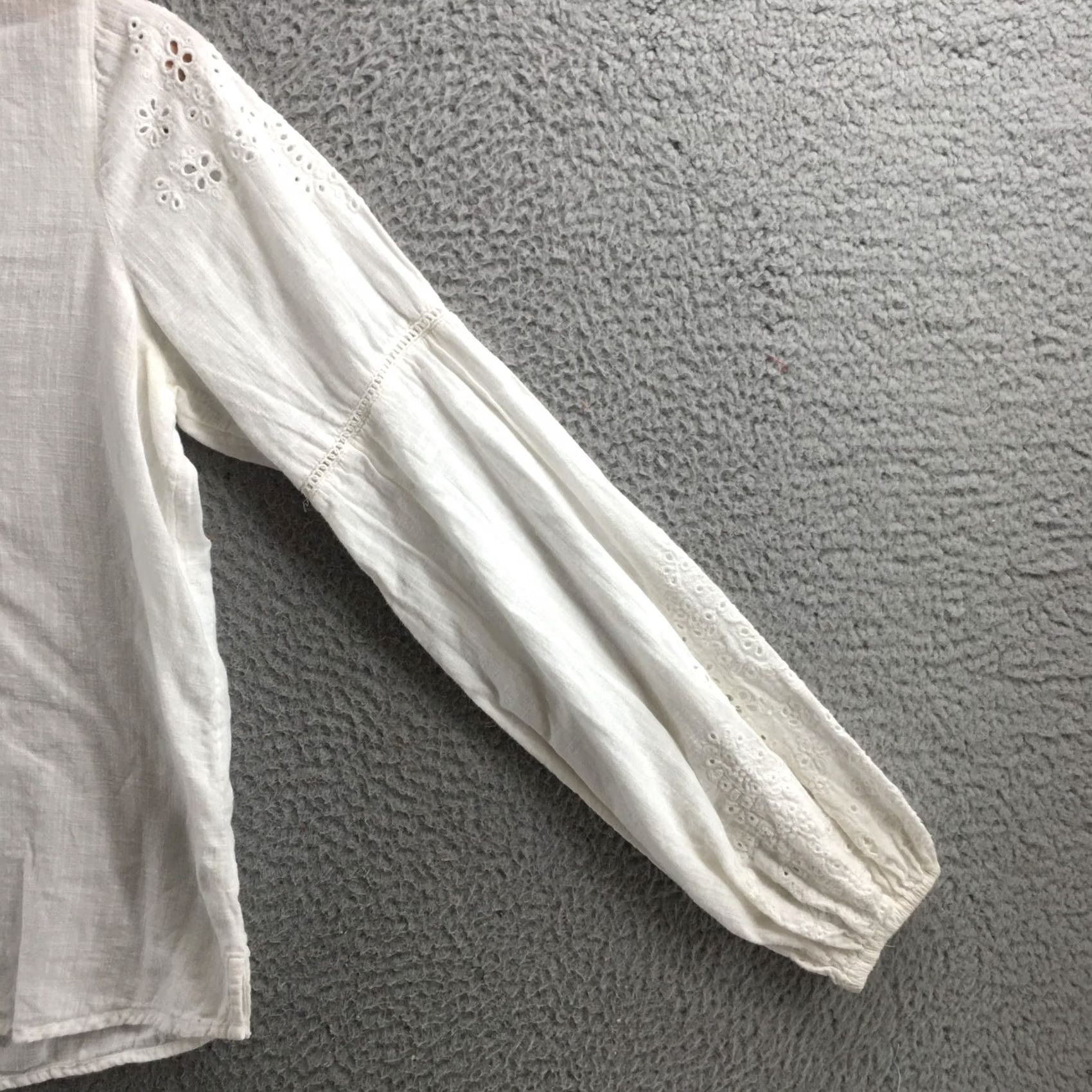 Abercrombie & Fitch Abercrombie & Fitch Blouse Top Womens M White Cotton Long Sleeve V-Neck Casual Size M / US 6-8 / IT 42-44 - 4 Thumbnail