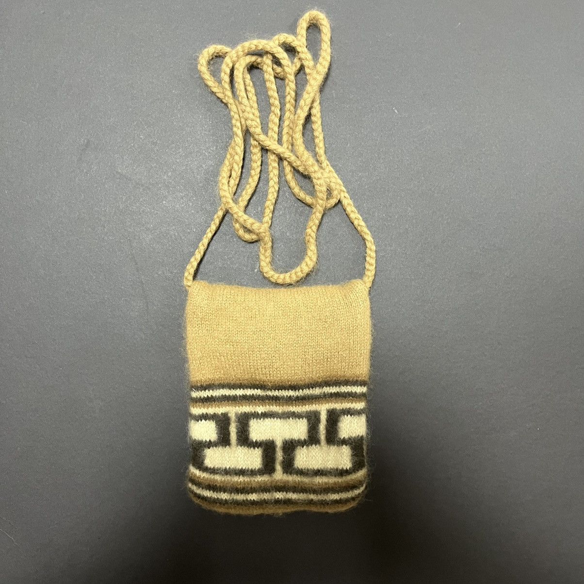 Number (N)ine 02AW NOWHERE MAN NORDIC HAIRY MEDICINE BAG Size ONE SIZE - 3 Thumbnail