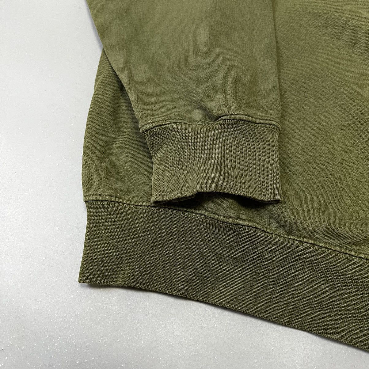 Carhartt × Carhartt Wip × Vintage Vintage Carhartt sweatshirt khaki big logo y2k Size US L / EU 52-54 / 3 - 5 Thumbnail