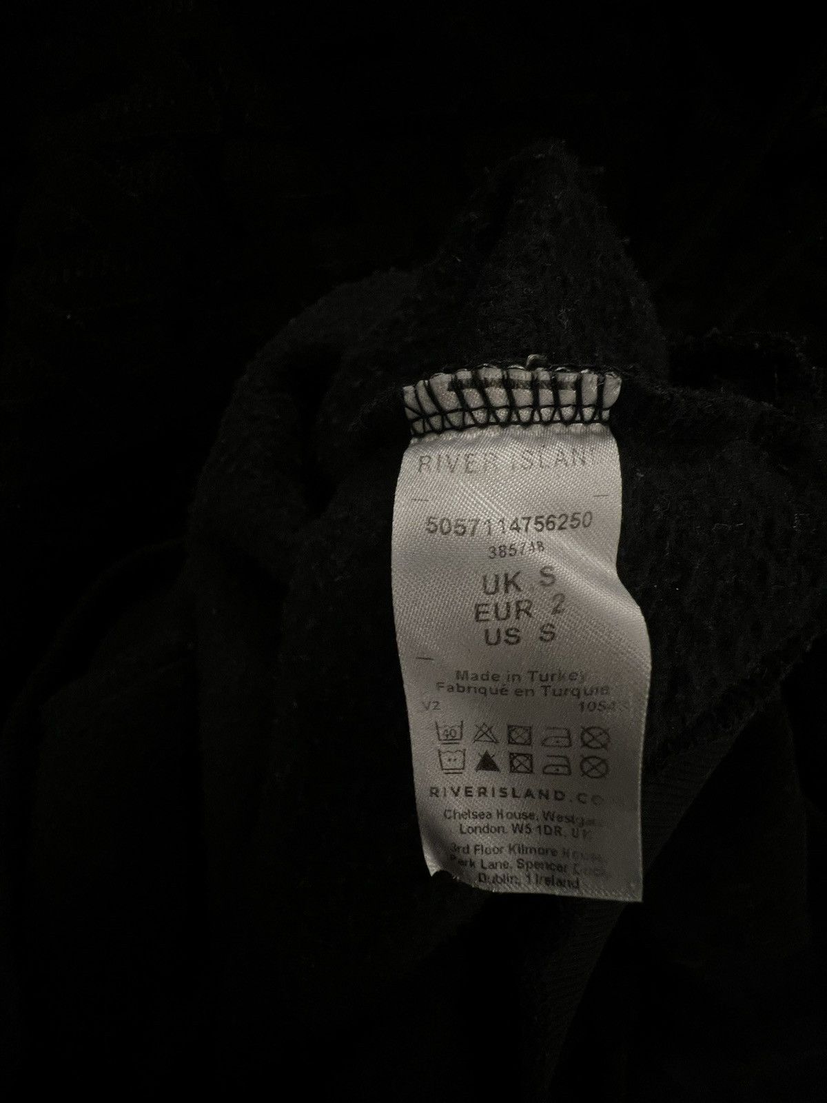 River Island RIVER ISLAND BLACK TEXTURED HOODIE SIZE S Size US S / EU 44-46 / 1 - 7 Thumbnail