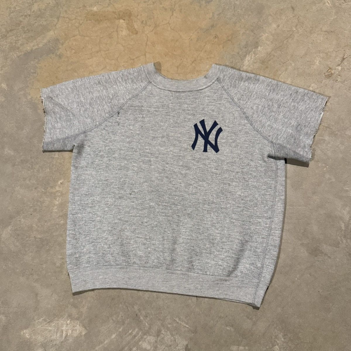 New York Yankees 1970s New York Yankees Distressed Cutoff Crewneck ERD Grunge Size US S / EU 44-46 / 1 - 2 Thumbnail