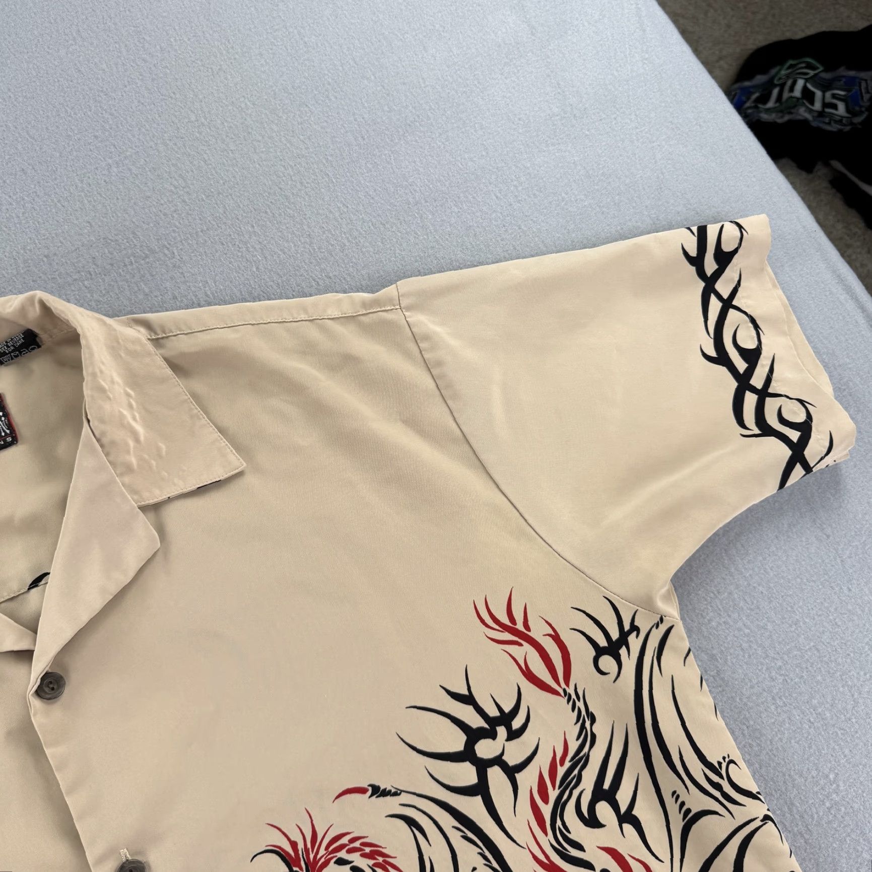 Vintage Pineapple Connection Shirt Mens Large Beige Tribal Dragon Tattoo Print Button Up Size US L / EU 52-54 / 3 - 4 Thumbnail