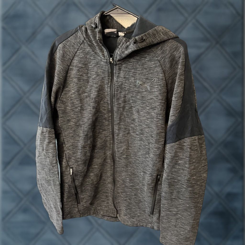 Puma Puma Evostripe Full Zip Hoodie Jacket Women's M Grey & Black Hoodie Full Zip Womens Puma Evostripe Jacket M Grey & Black Size M / US 6-8 / IT 42-44 - 1 Thumbnail