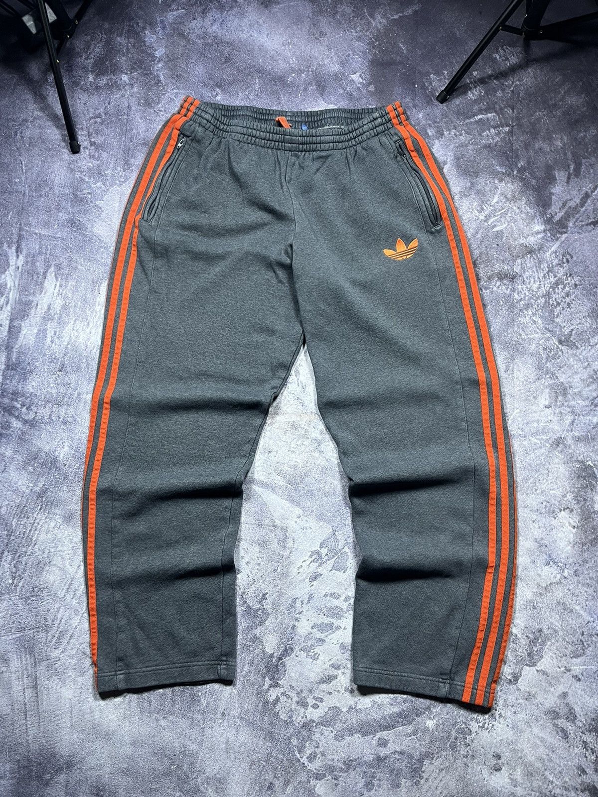 Adidas Adidas Originals Track Pants Vintage Y2K Size US 35 - 2 Thumbnail