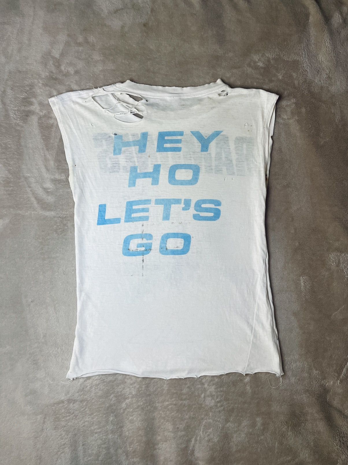 Other Rare Vintage Ramones T-Shirt „Rockaway Beach“ Size US S / EU 44-46 / 1 - 10 Thumbnail