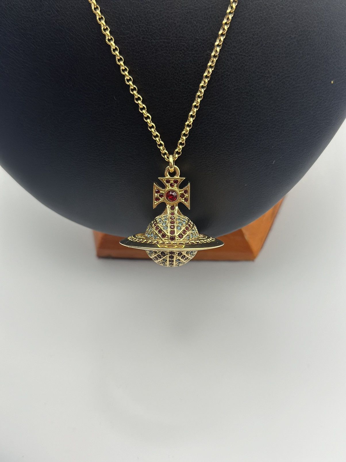 Vivienne Westwood 🔥Rare🔥 Vivienne Westwood Gold Britain 🇬🇧 Flag Necklace Size ONE SIZE - 2 Thumbnail