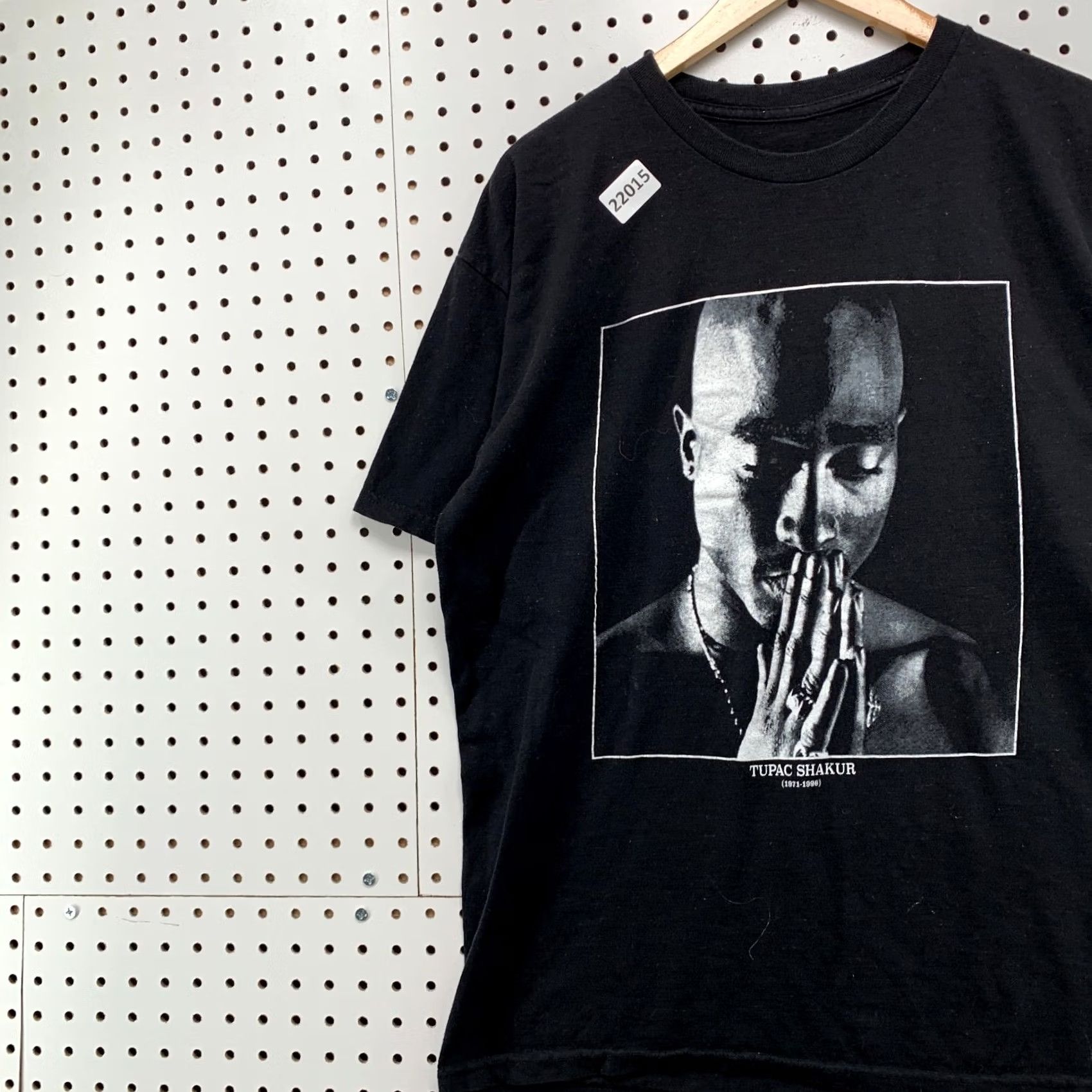 Vintage 2PAC Tupac Shakur Shirt Black Adult Large Hip Hop Tee 23x29 Praying Hands Size US L / EU 52-54 / 3 - 3 Thumbnail