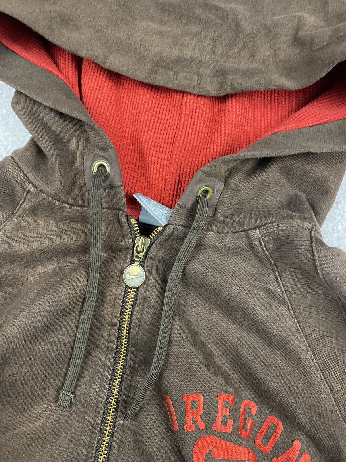 Nike × Vintage 00s Vintage Nike Oregon brown full zip Streetwear Japan Size US XL / EU 56 / 4 - 5 Thumbnail