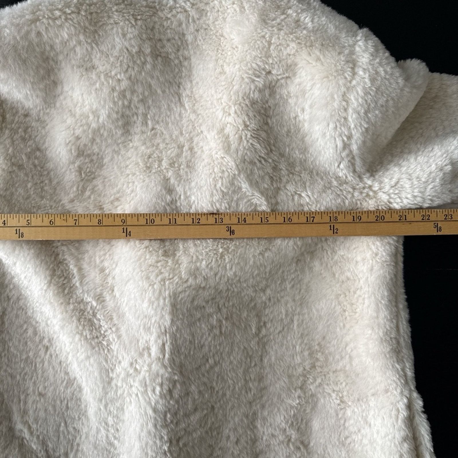 Ralph Lauren Vintage Lauren by Ralph Lauren, White faux fur jacket MEDIUM Size M / US 6-8 / IT 42-44 - 4 Thumbnail