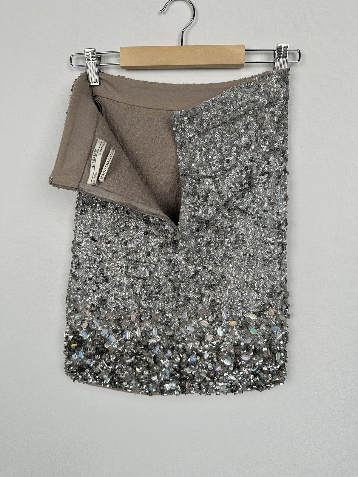 Allsaints ALLSAINTS Sequins Hand Embellished Restrain Skirt UK 8 US 4 Size 27" / US 4 / IT 40 - 2 Thumbnail