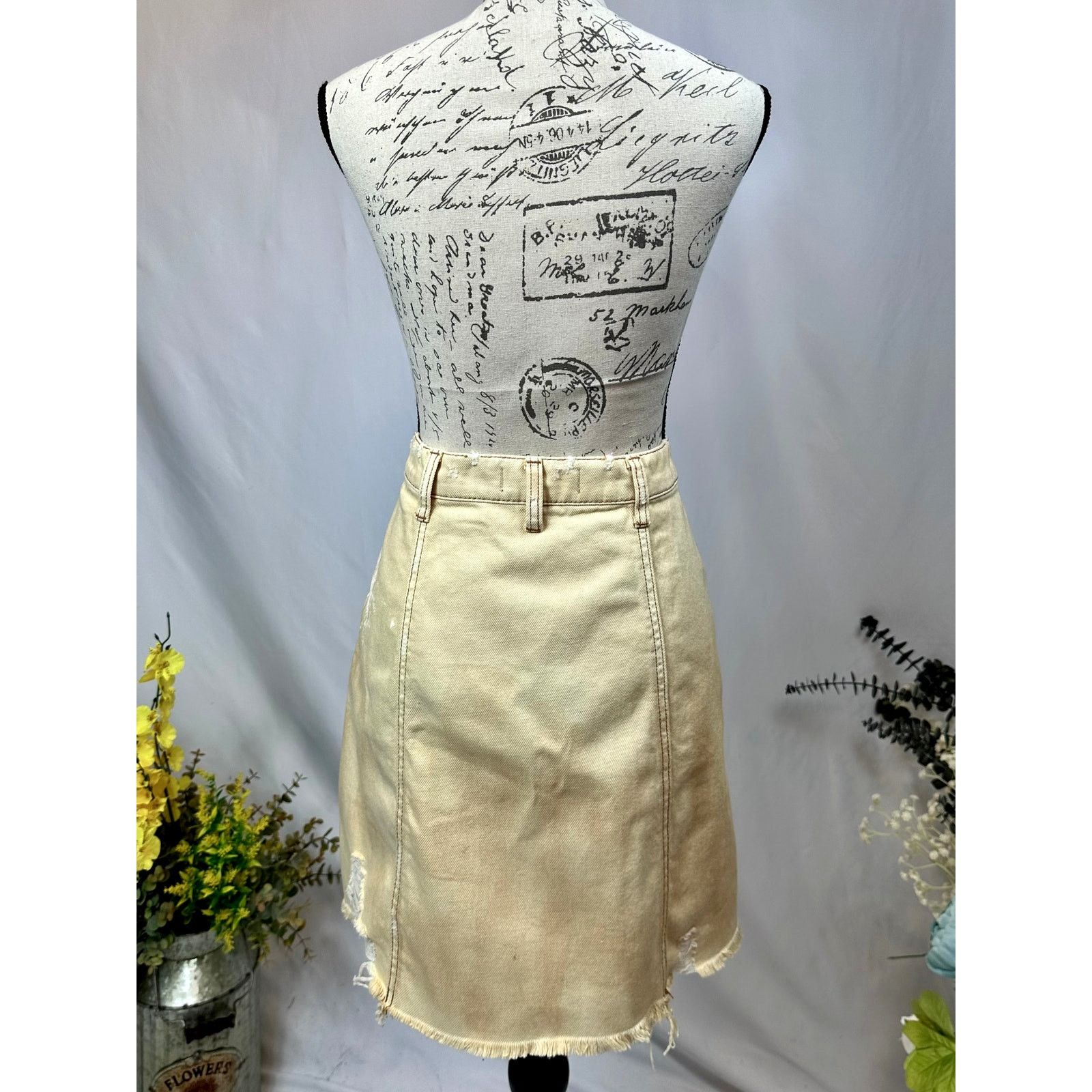 Free People Free People Parker Wrap Denim Mini Skirt Butter Cream 27 Size 27" / US 4 / IT 40 - 15 Thumbnail