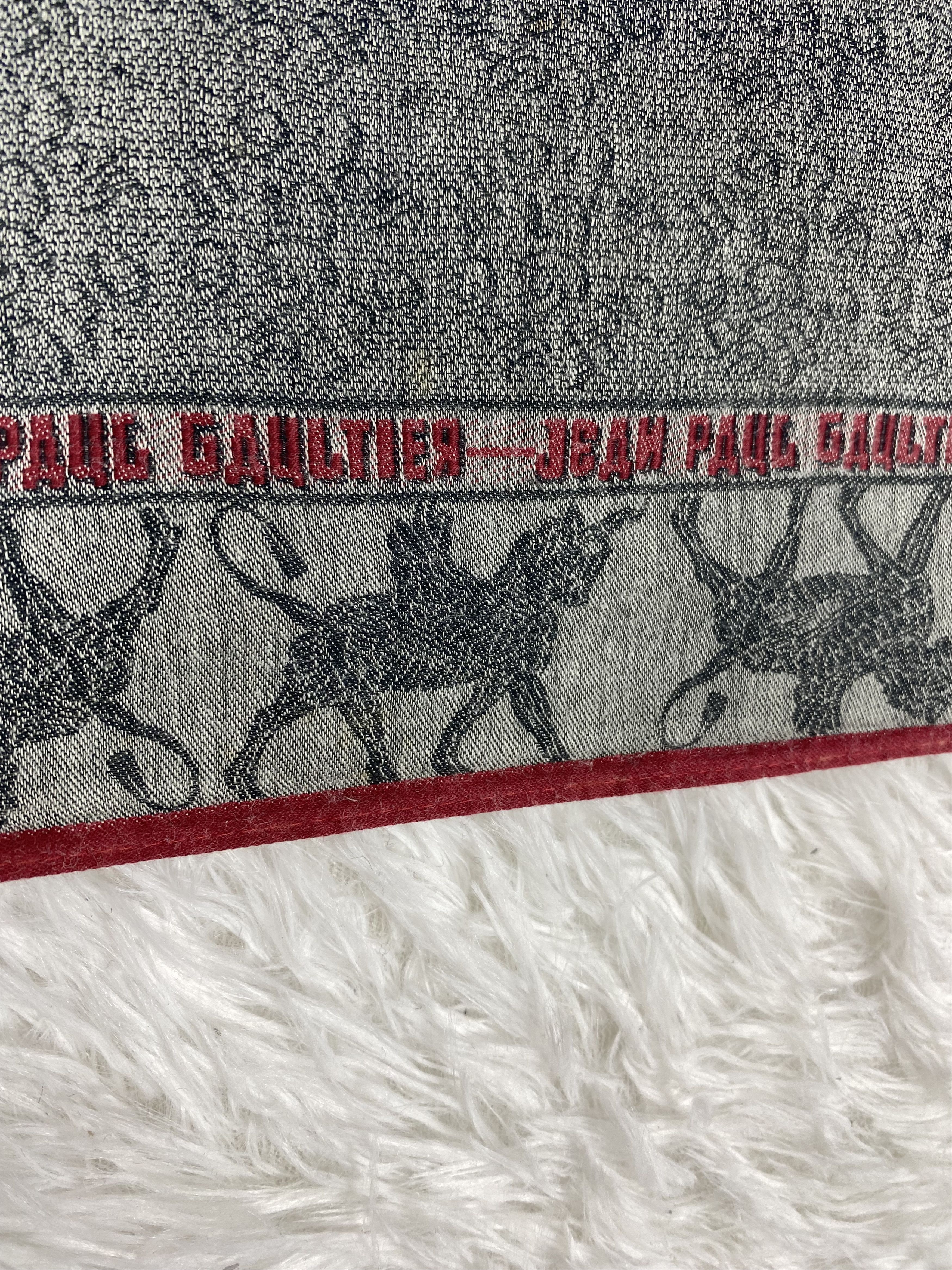 Jean Paul Gaultier Vintage Jean Paul Gaultier Handkerchief Neckerchief PH0621 Size ONE SIZE - 4 Thumbnail